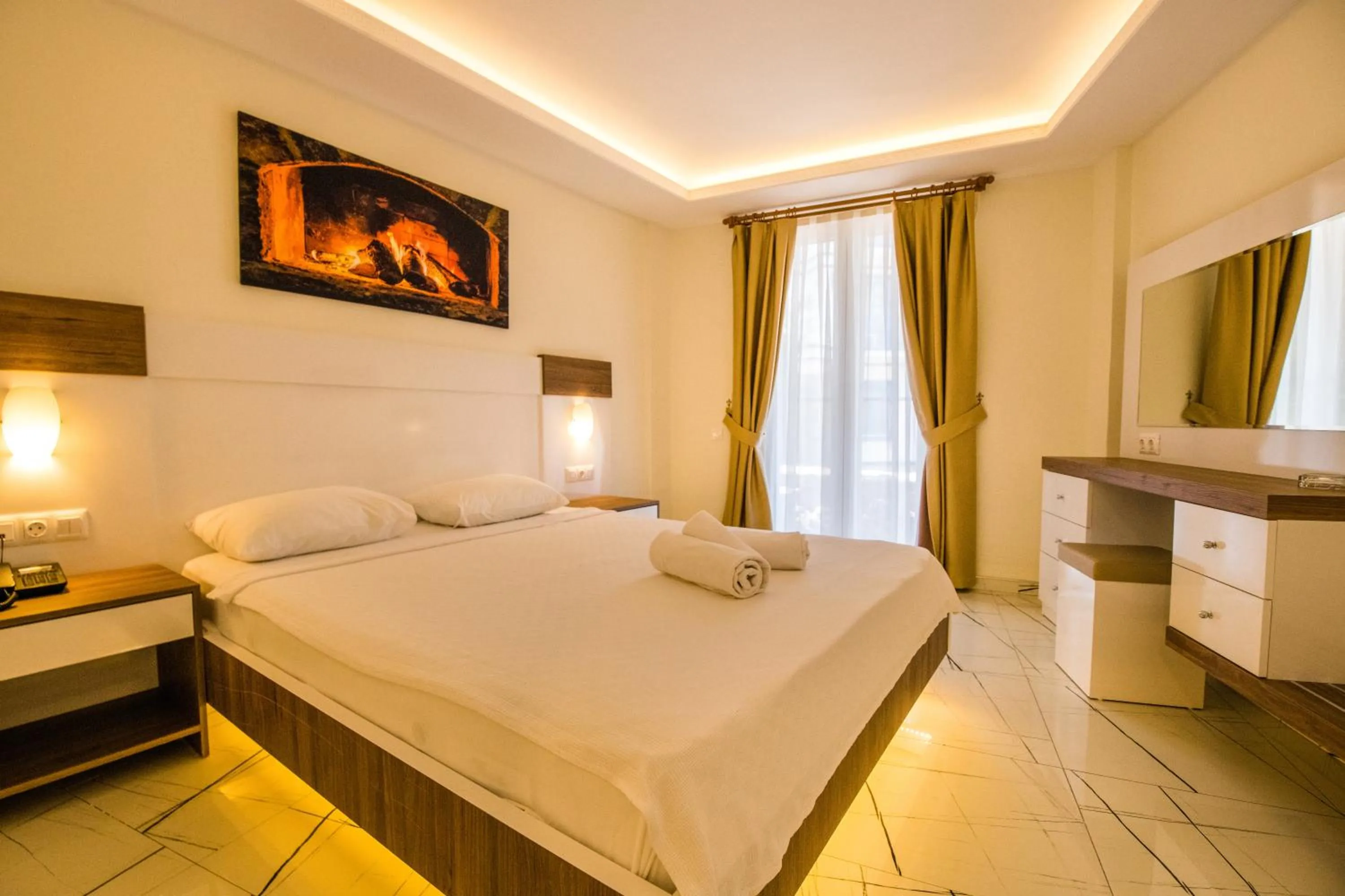 Bedroom, Bed in Soothe Hotel