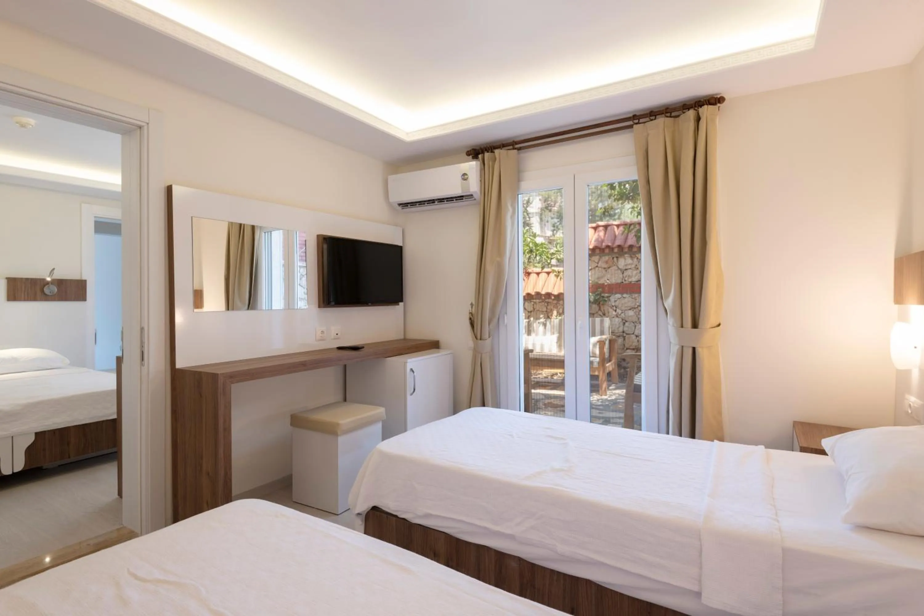 Photo of the whole room, Bed in Soothe Hotel