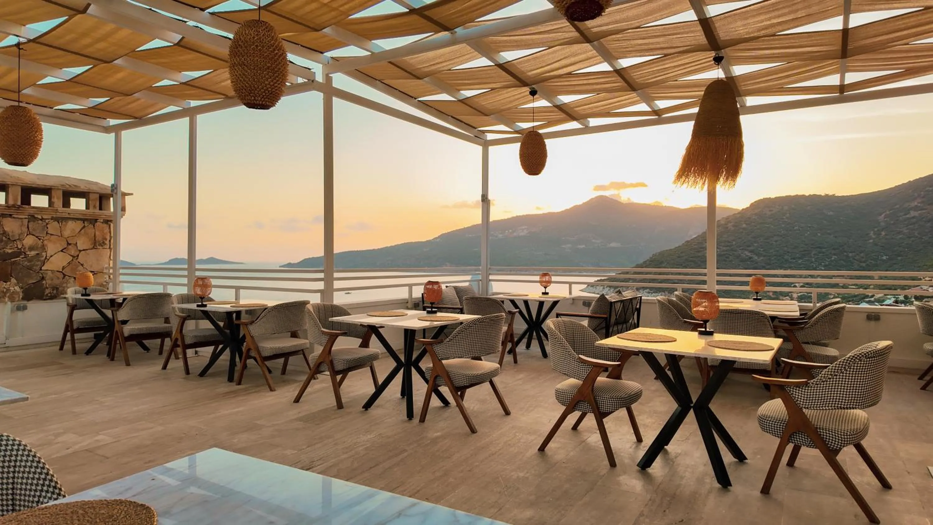 Restaurant/places to eat in Soothe Hotel