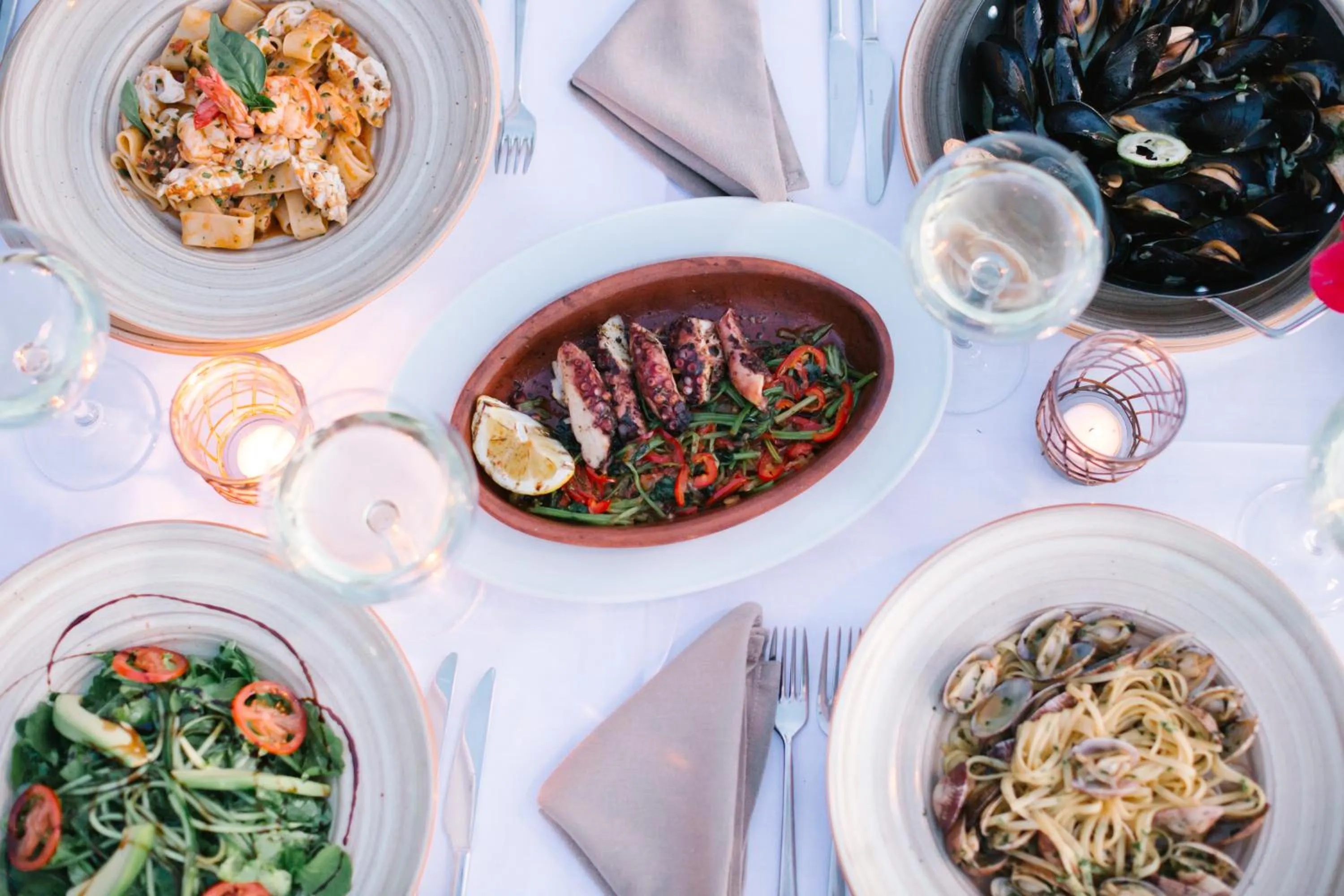 Food in Karia Bel - Adult Only +12