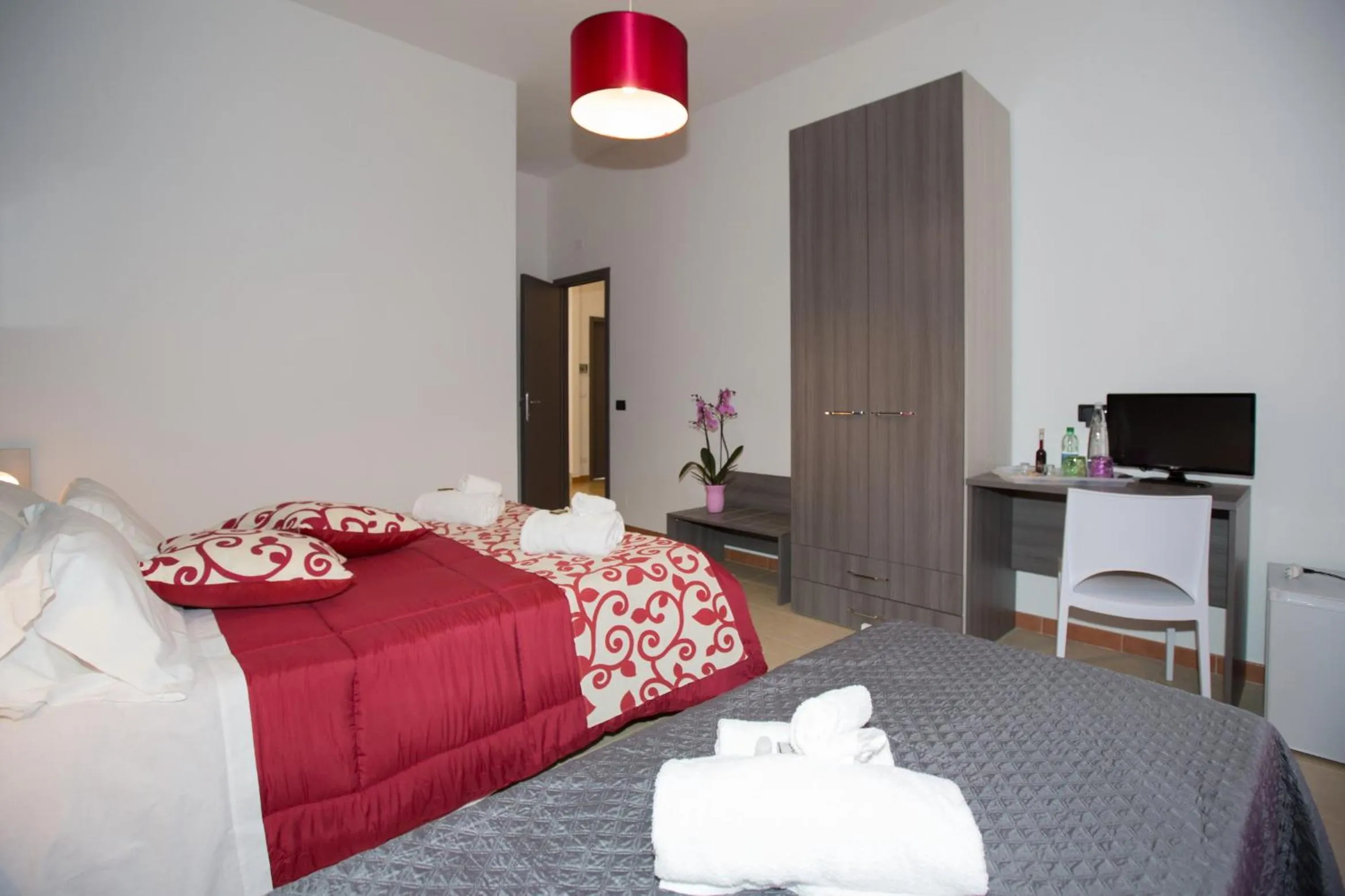 Photo of the whole room, Bed in B&B Albergo Sicilia