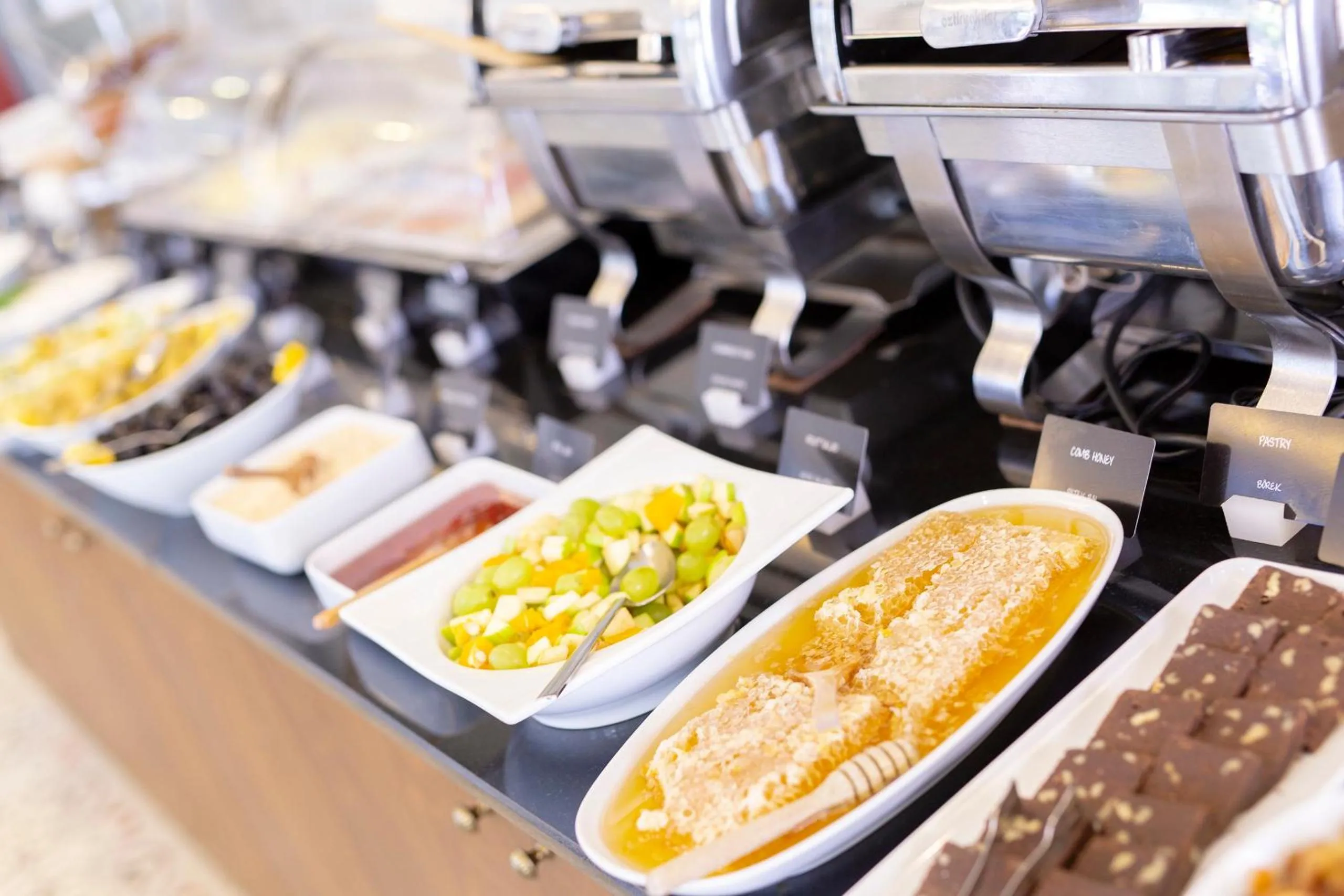 Buffet breakfast in Hotellino Istanbul
