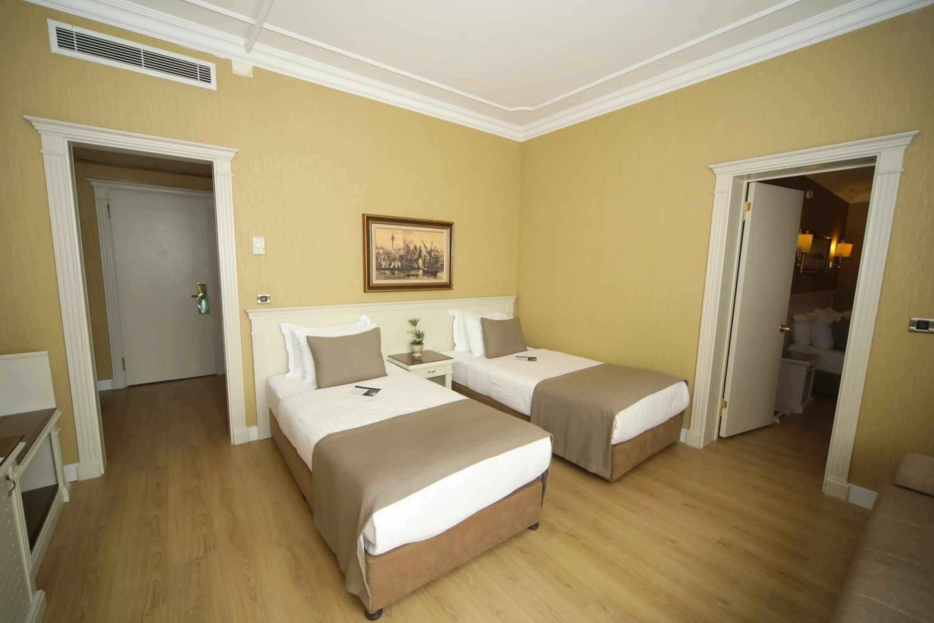 Bedroom, Bed in Bilek Istanbul Hotel