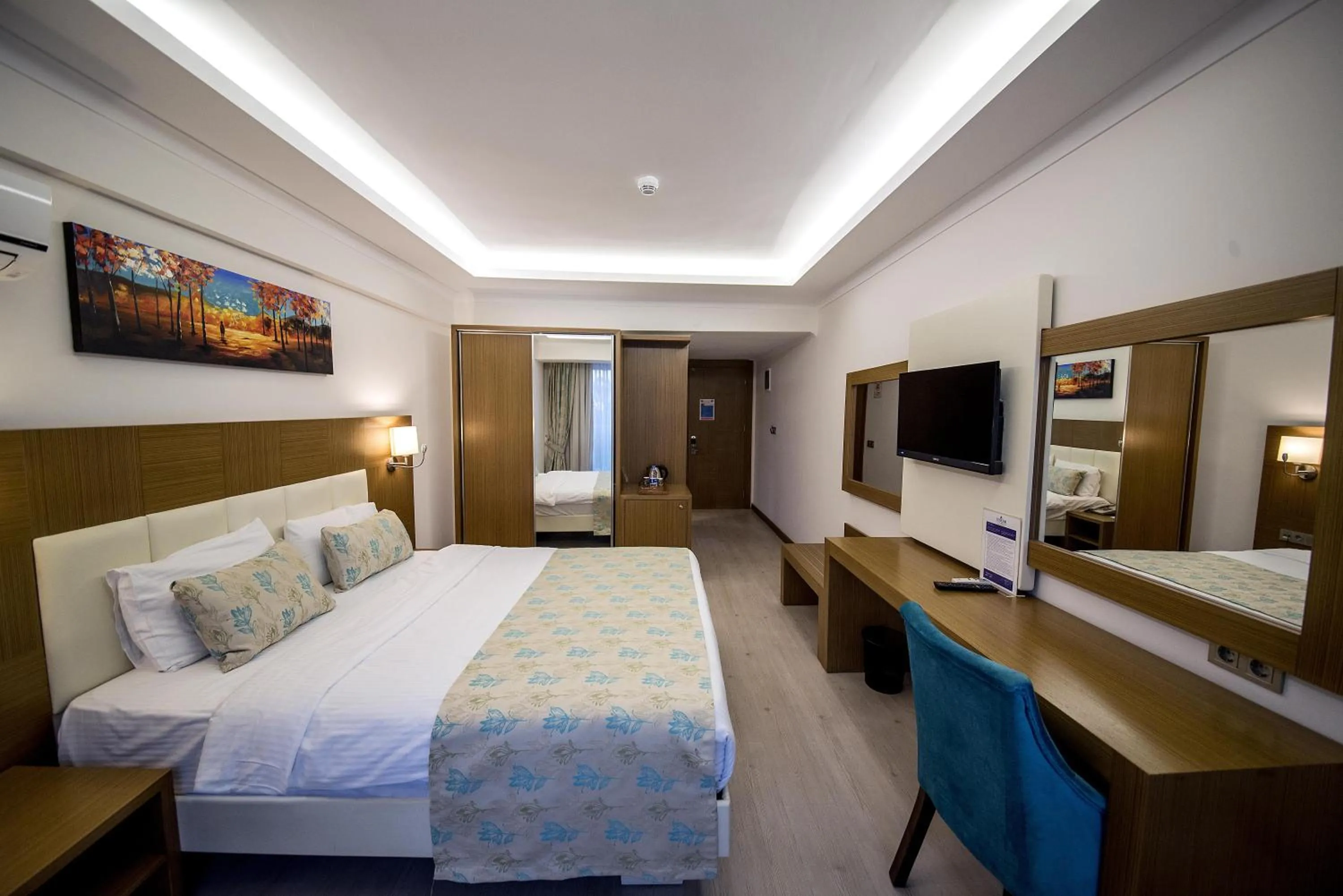 Photo of the whole room, Bed in Yeniceri City Hotel