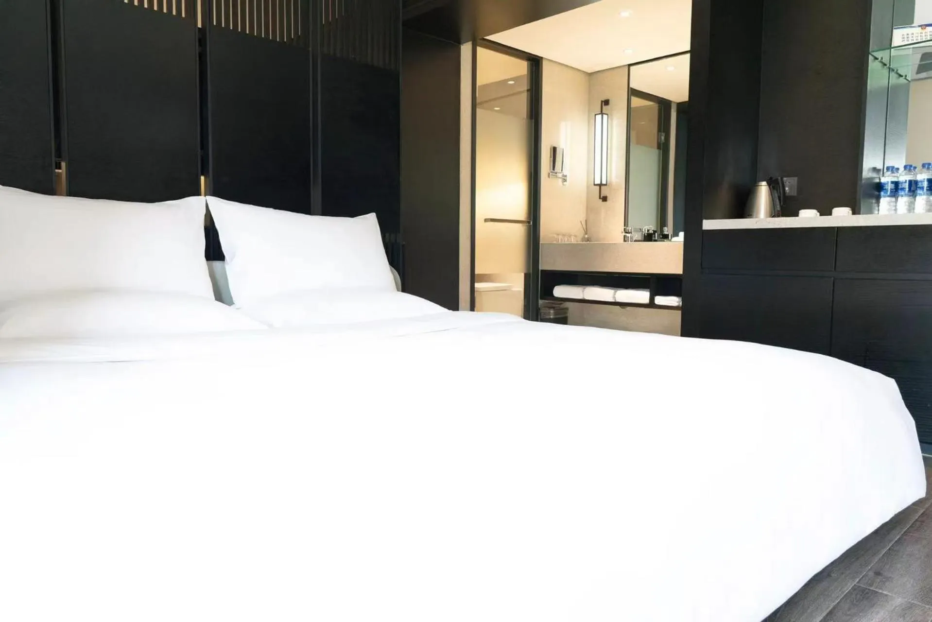 Bedroom, Bed in Eastern House Xi'an