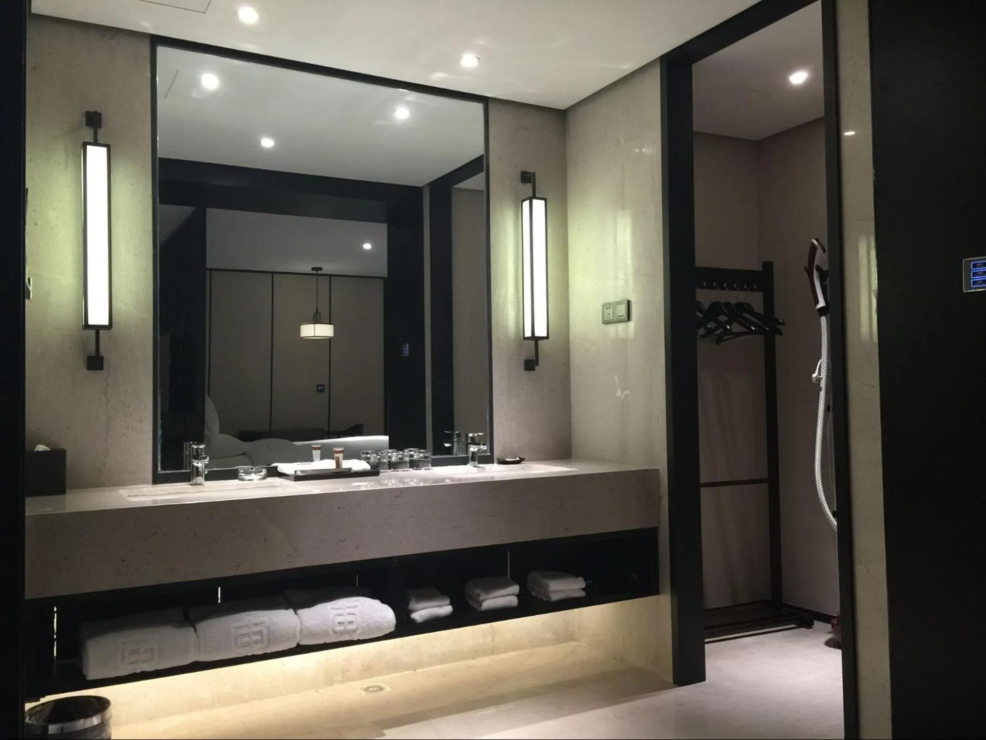 Bathroom in Eastern House Xi'an