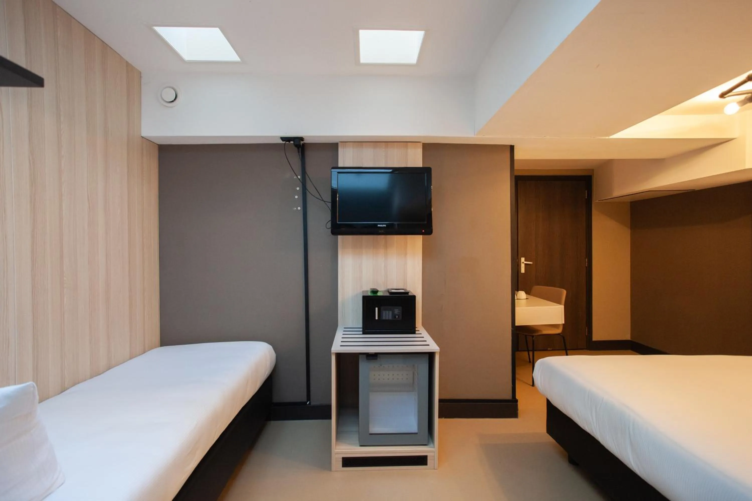 Bed in The Alfred Hotel