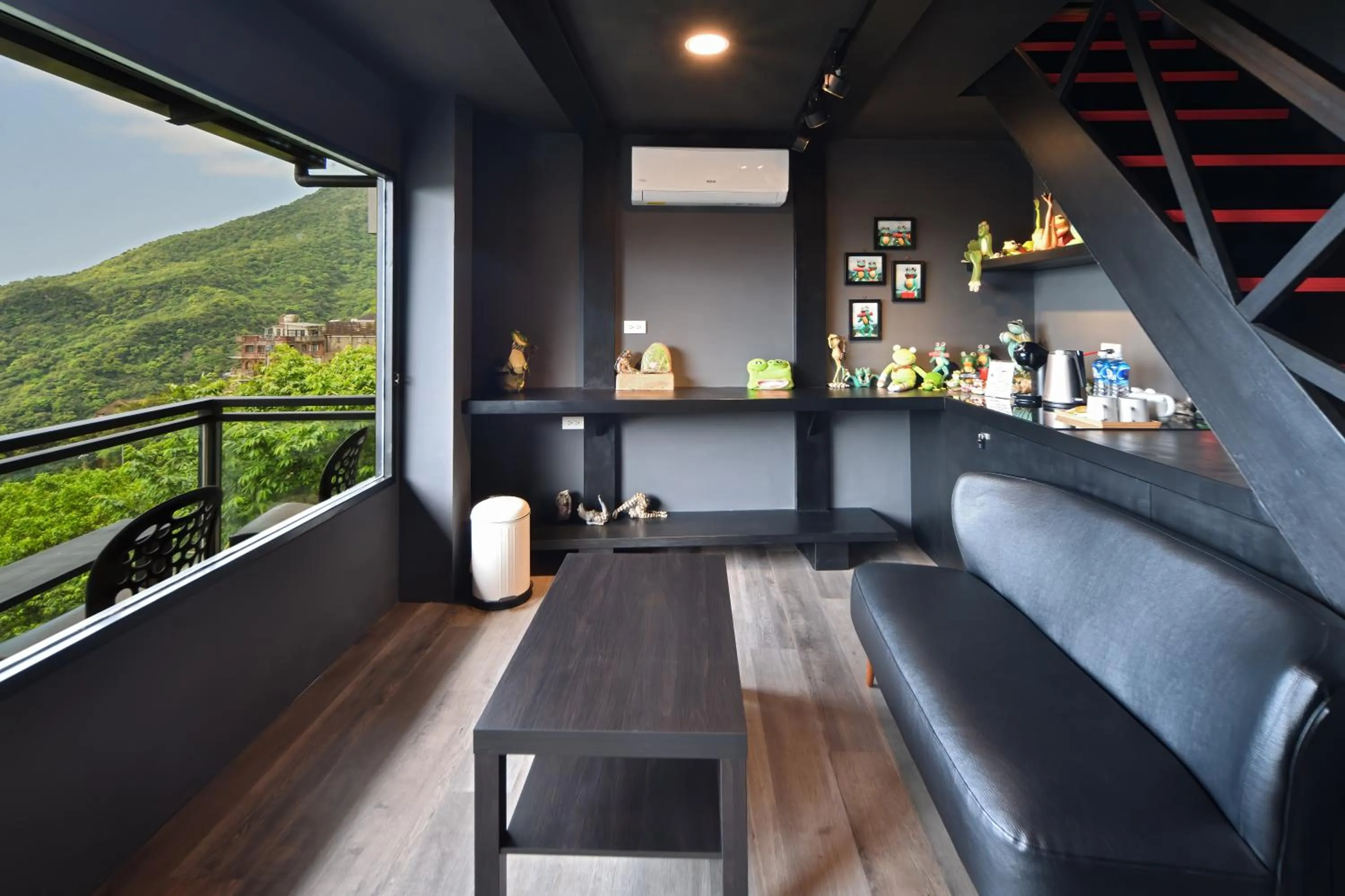 Balcony/Terrace in Windsor's Sunlight Han-Guan