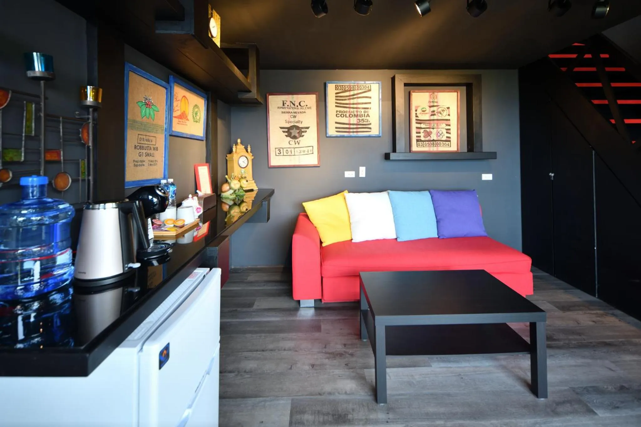 Living room in Windsor's Sunlight Han-Guan