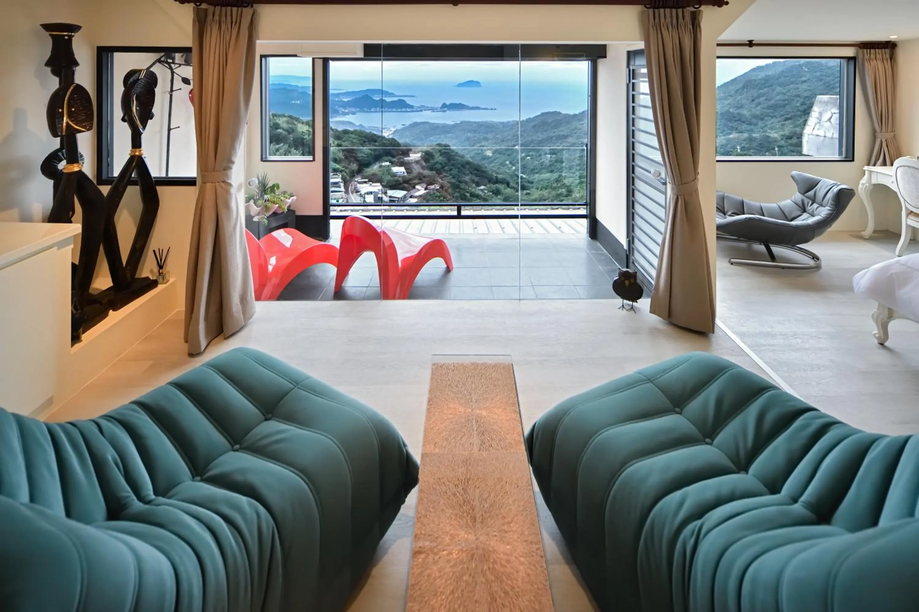 Natural landscape in Windsor's Sunlight Han-Guan