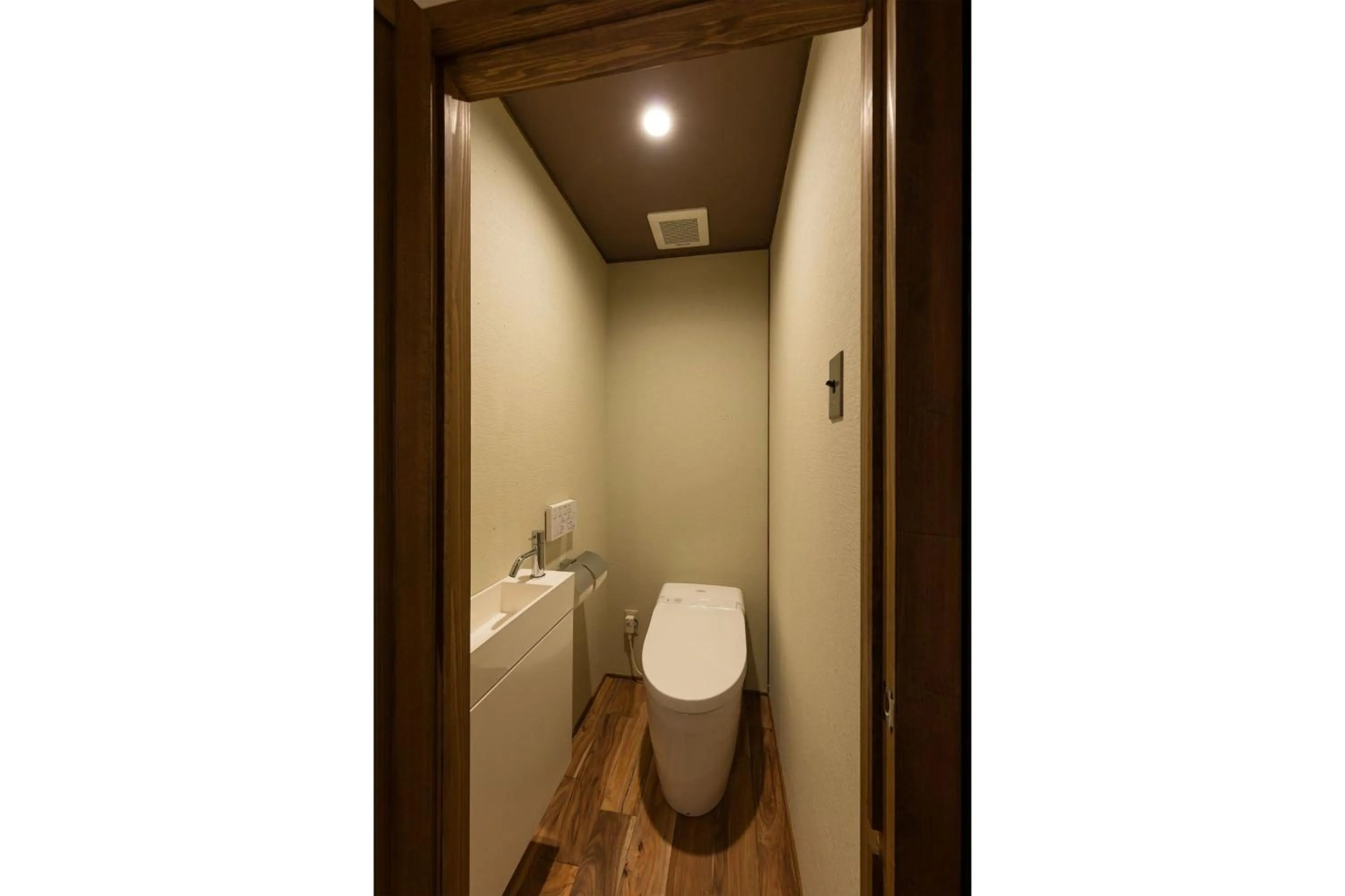 Bathroom in Natsume an Machiya House