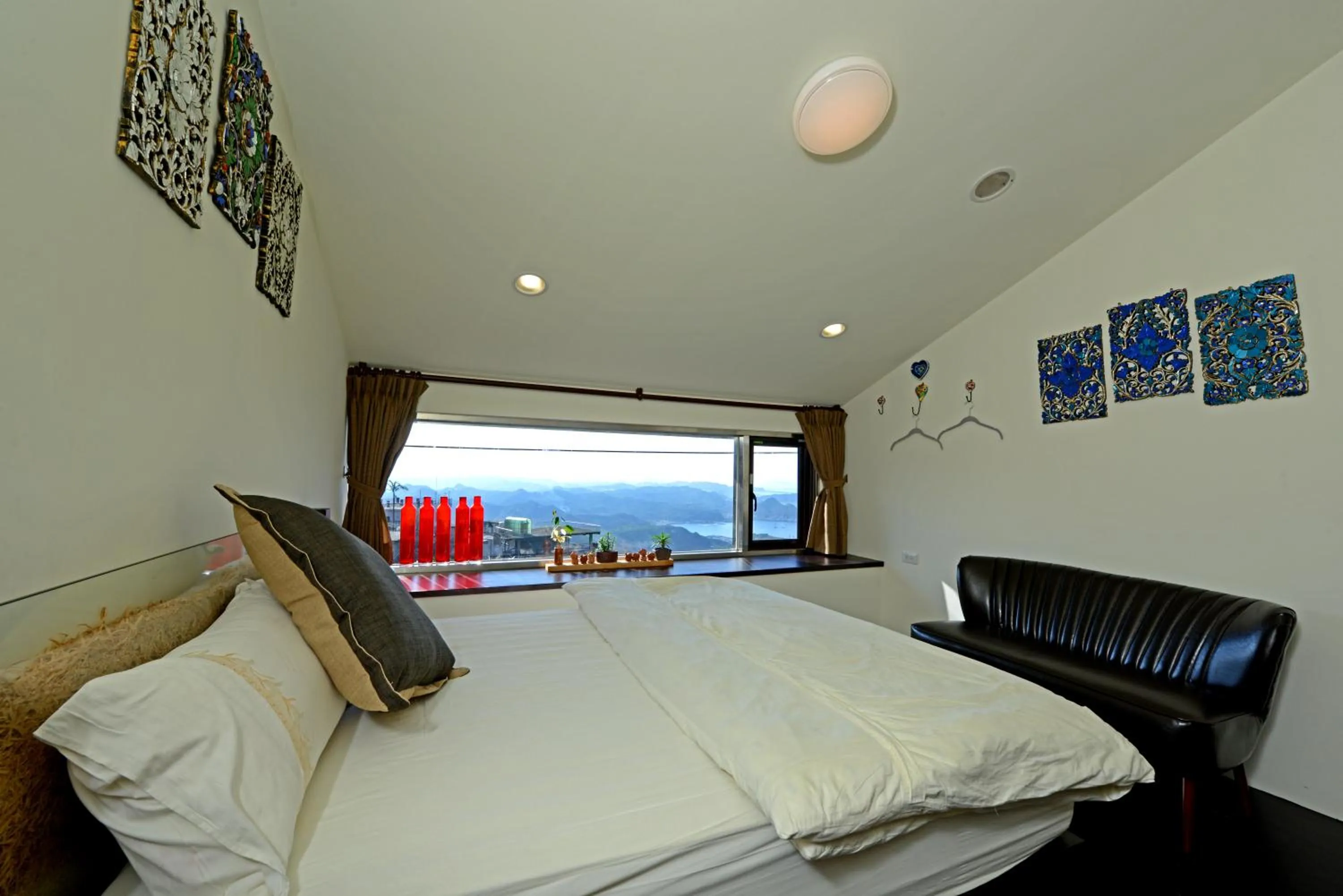 Bed in Windsor's Breeze