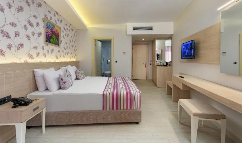 Photo of the whole room, Bed in Duja Bodrum