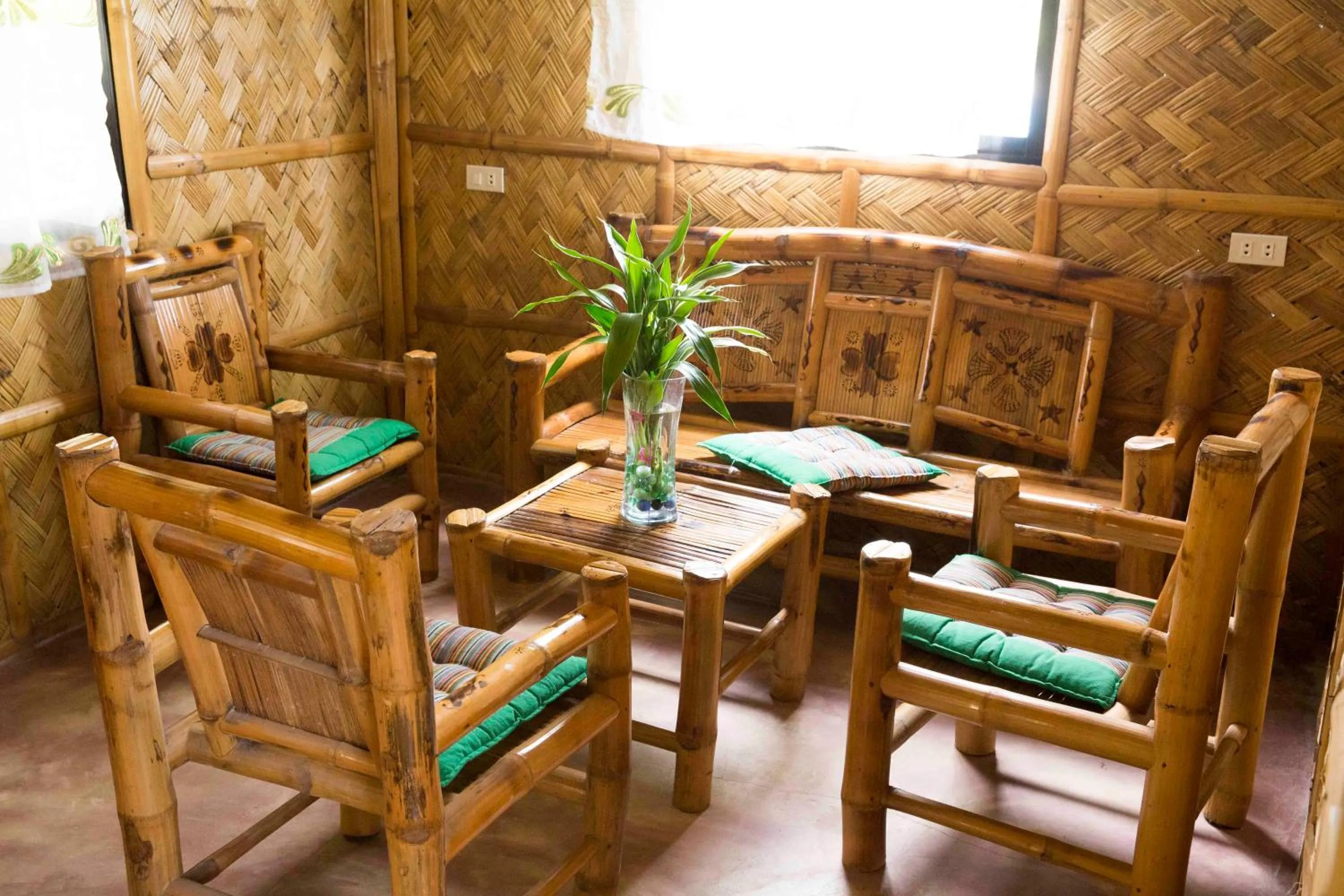 Living room in Calayo Beach Resort