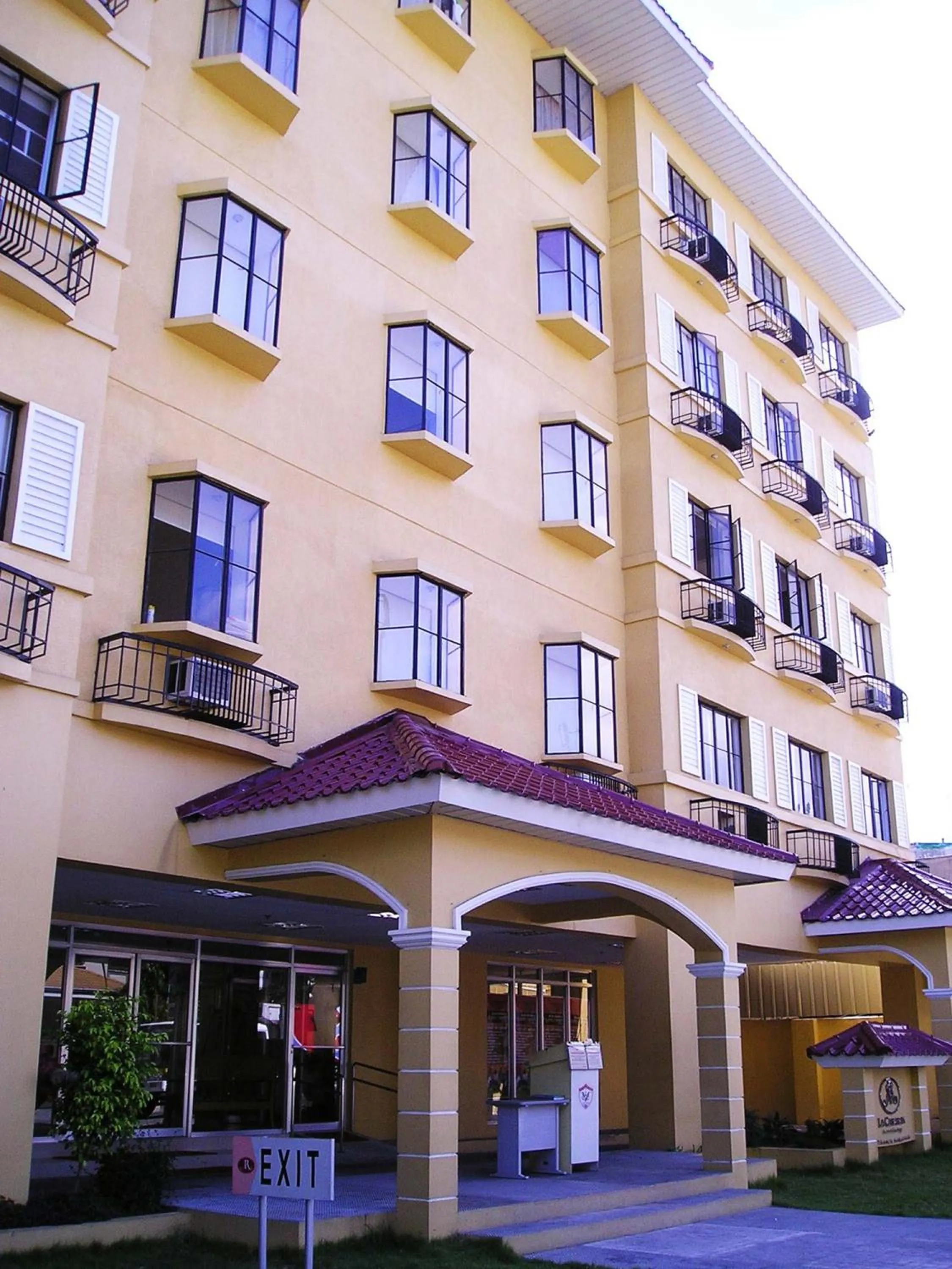 Property building in La Casarita