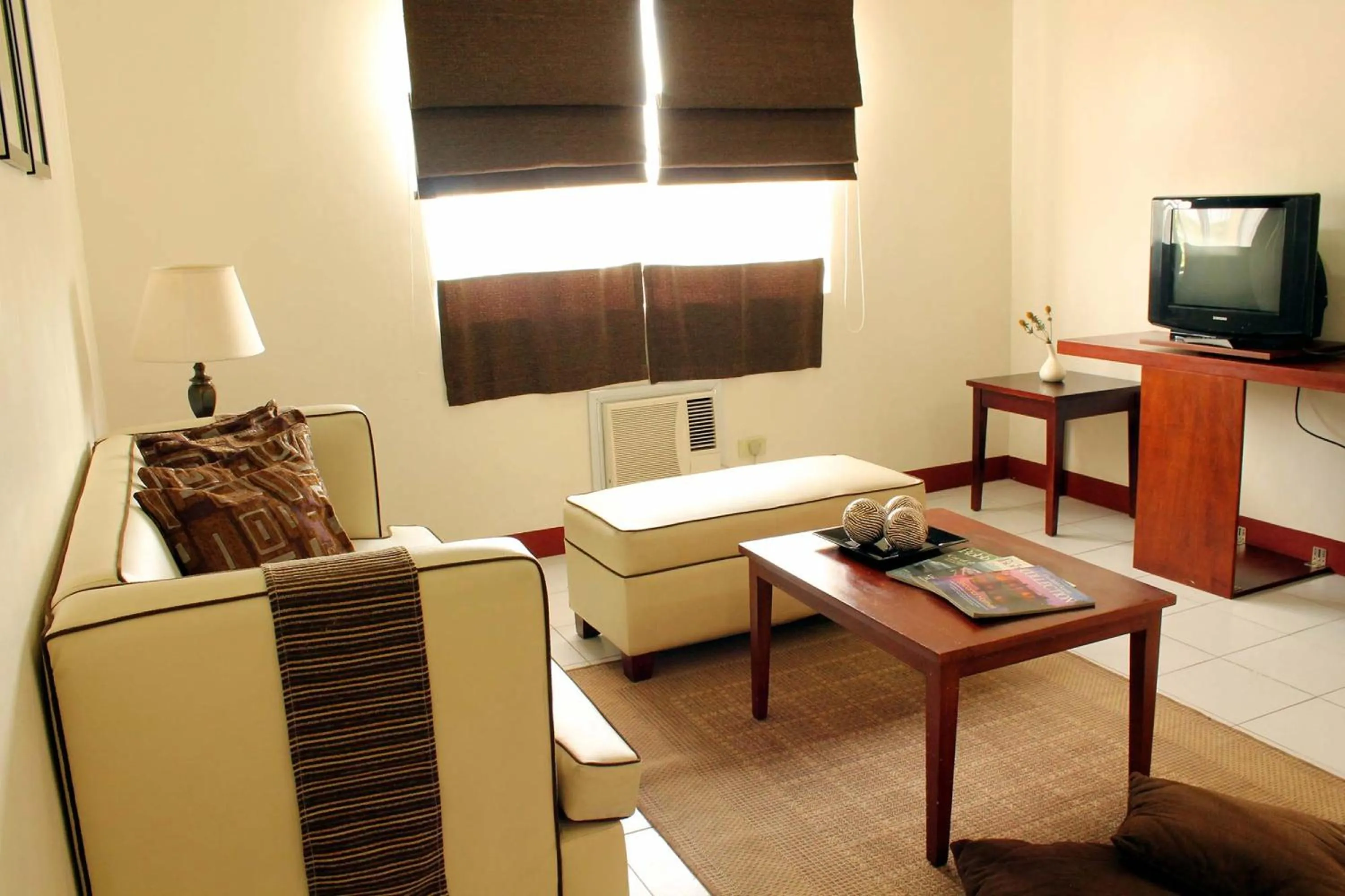 Property building in La Casarita