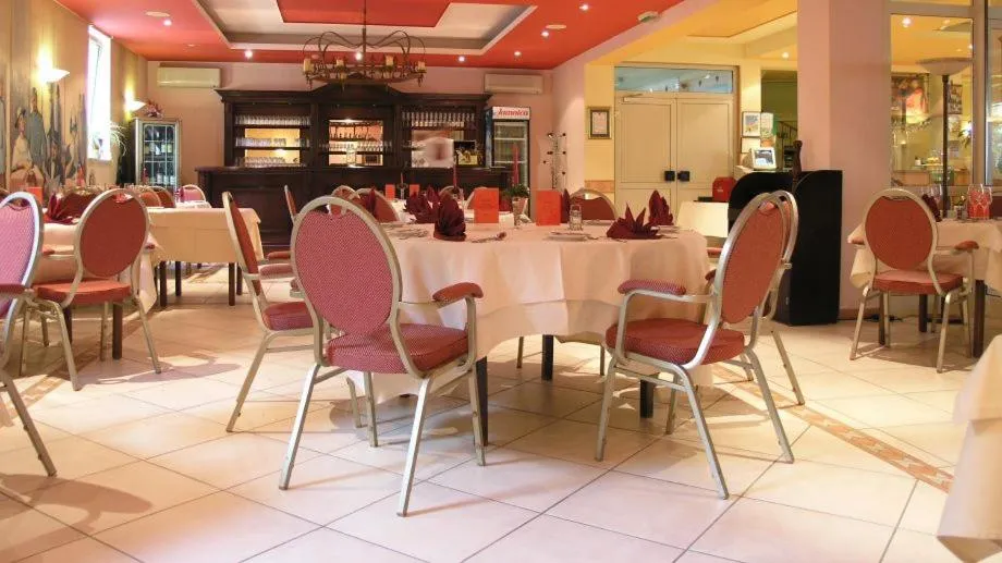 Restaurant/places to eat in Hotel Kralj Tomislav
