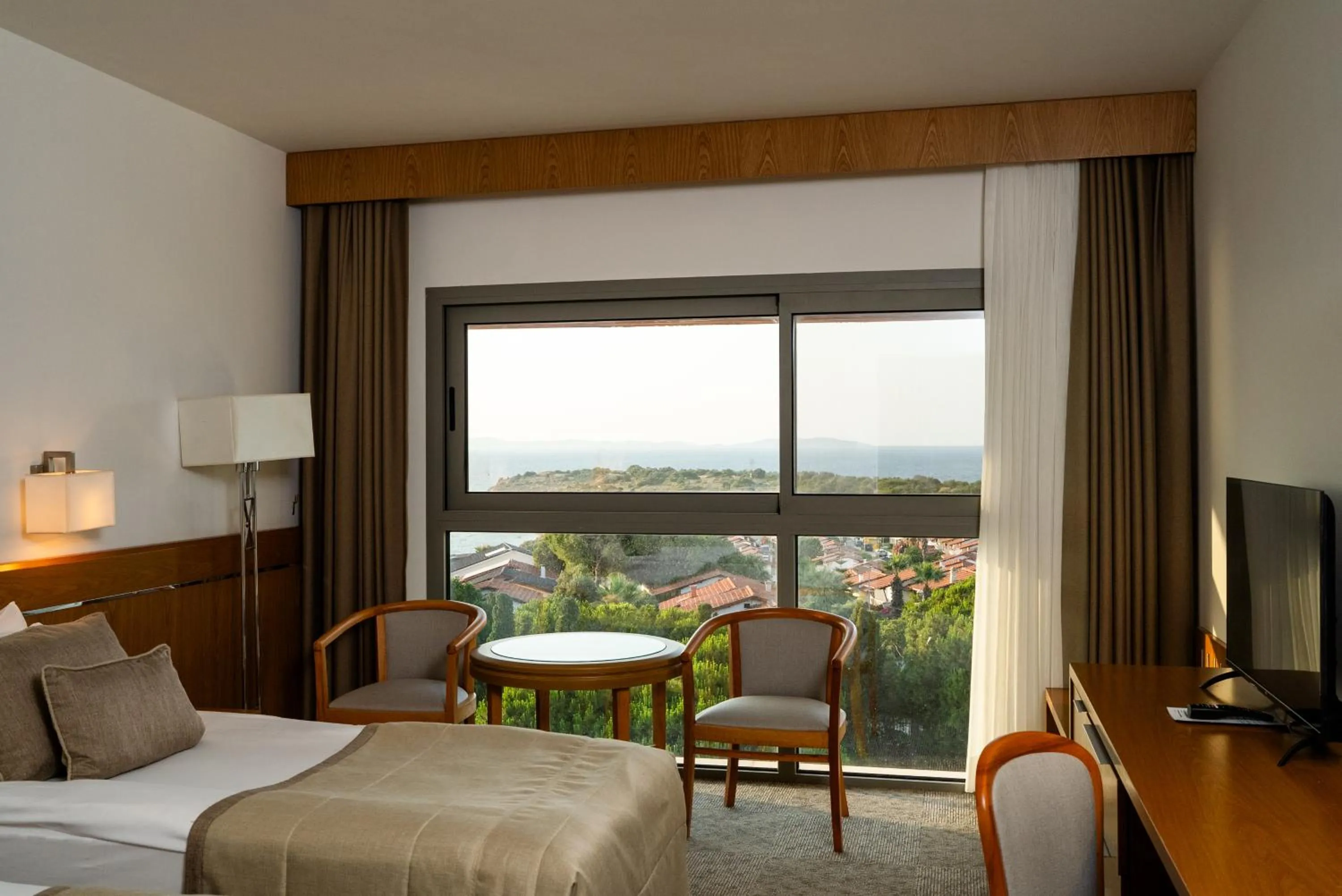 Bedroom, Bed in Grand Hotel Ontur Cesme