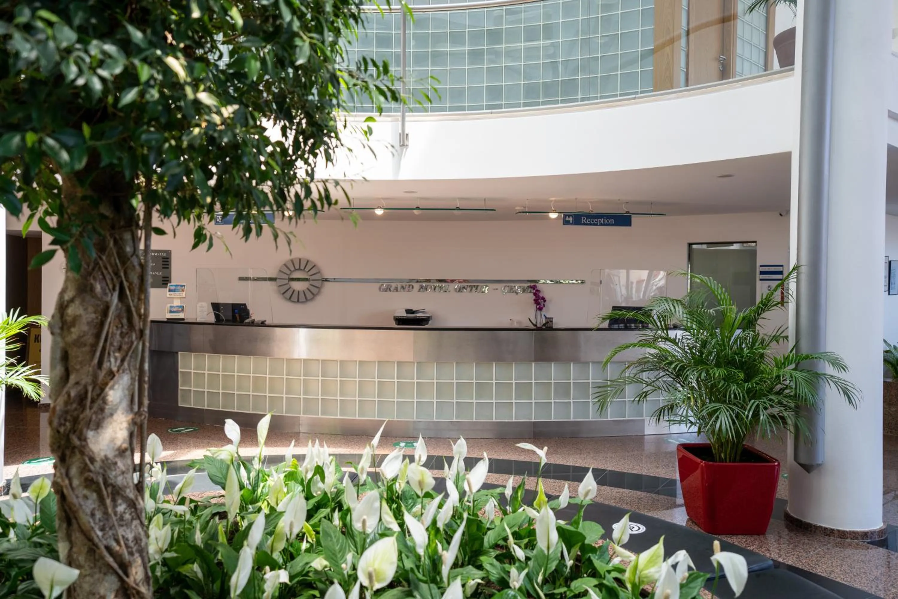 Lobby or reception in Grand Hotel Ontur Cesme