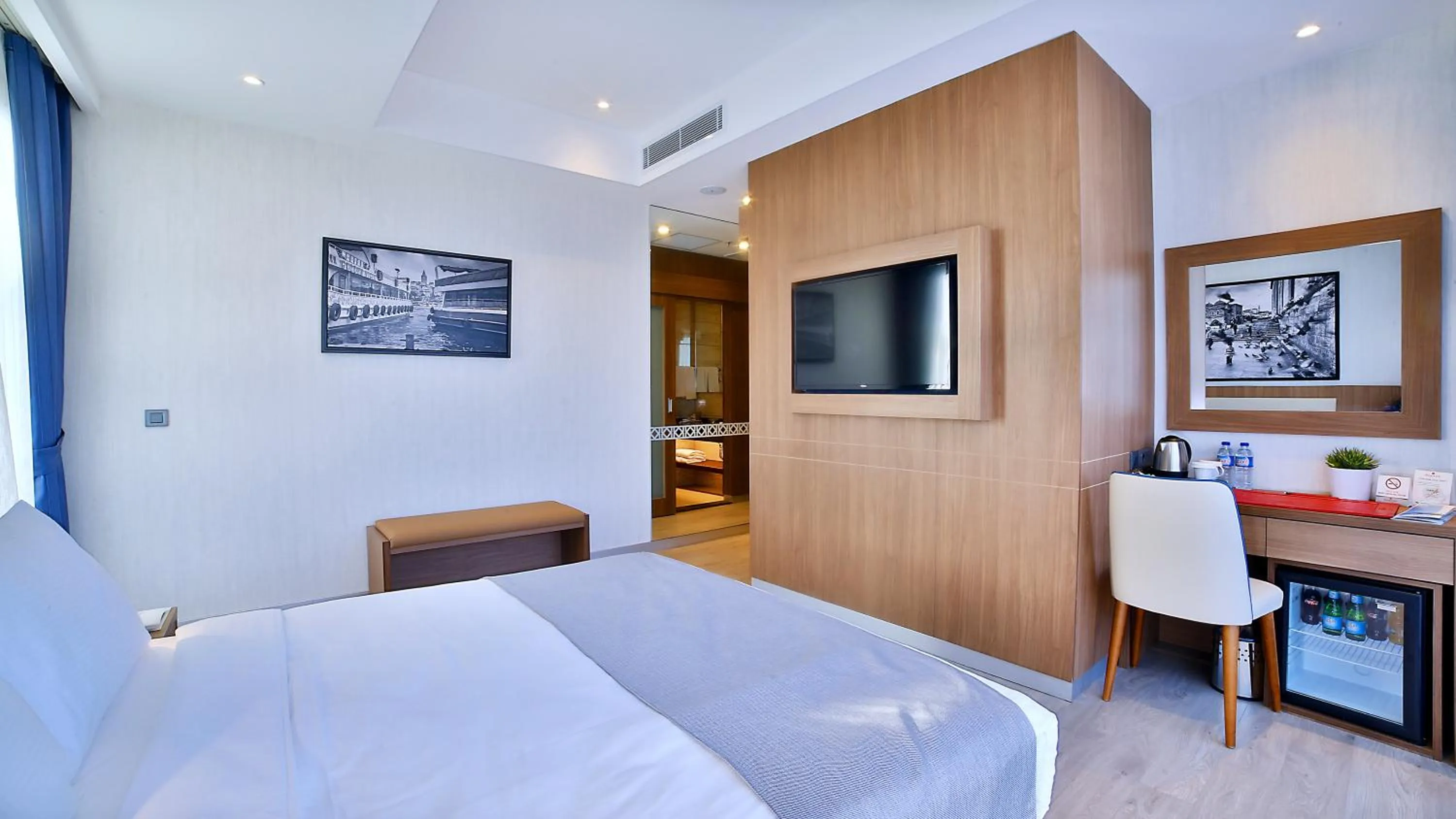 Terrace Executive King Room - Non-Smoking in Ramada by Wyndham Istanbul Old City