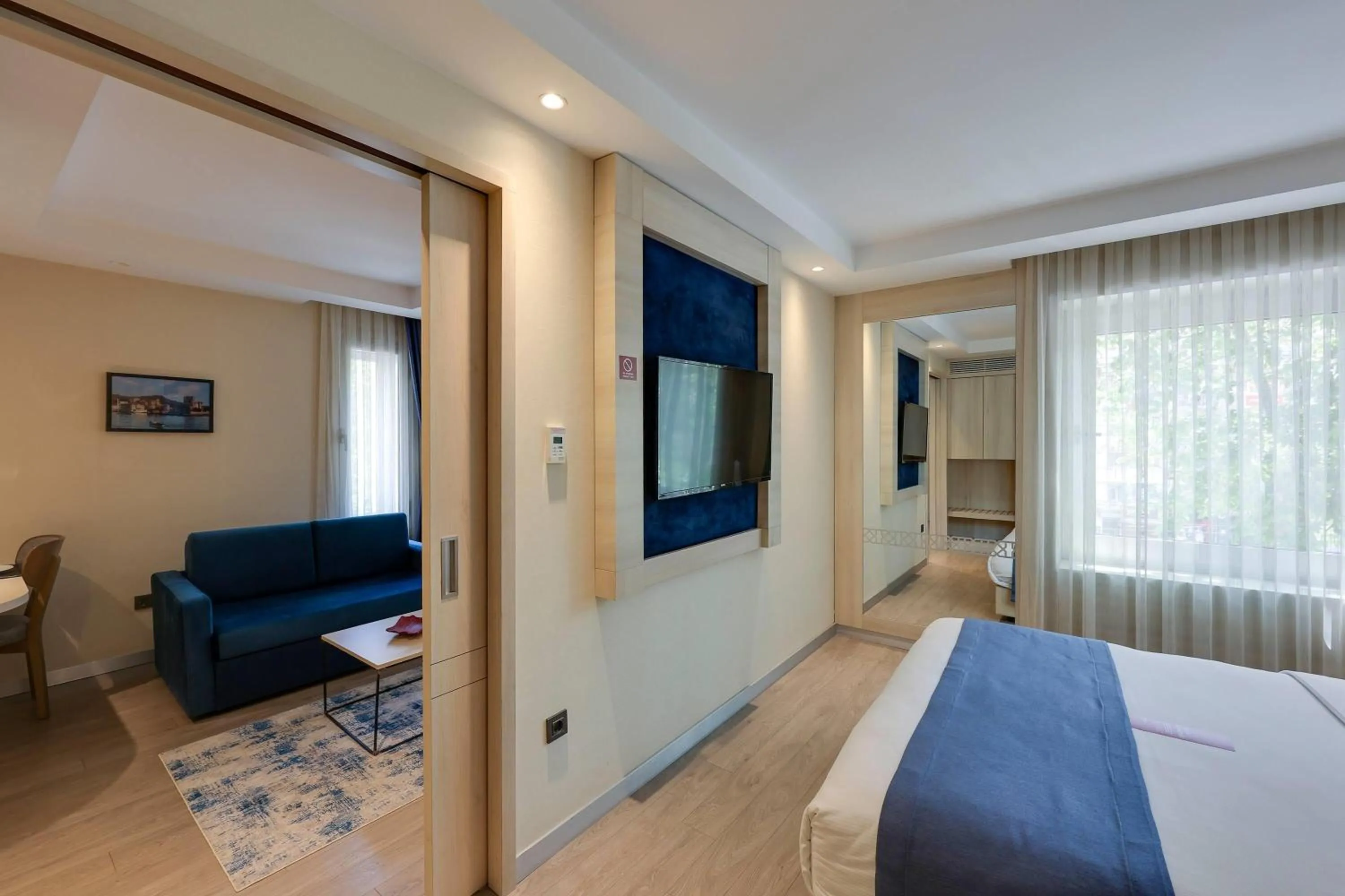 Photo of the whole room, Bed in Ramada by Wyndham Istanbul Old City