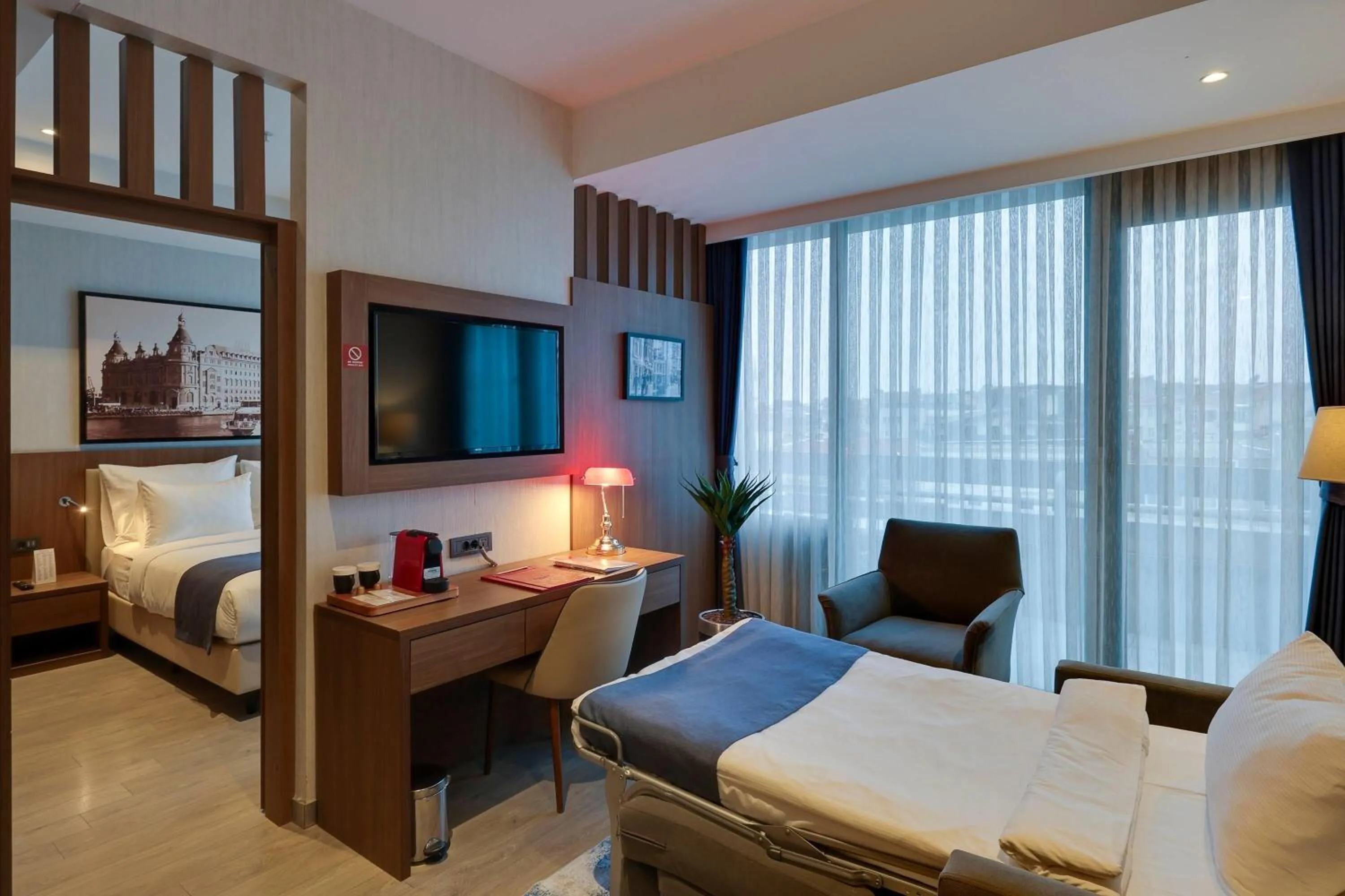 Photo of the whole room, Bed in Ramada by Wyndham Istanbul Old City