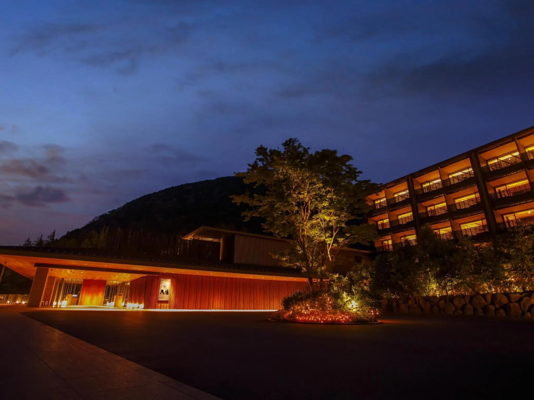 Area and facilities in Hakone Kowakien Tenyu