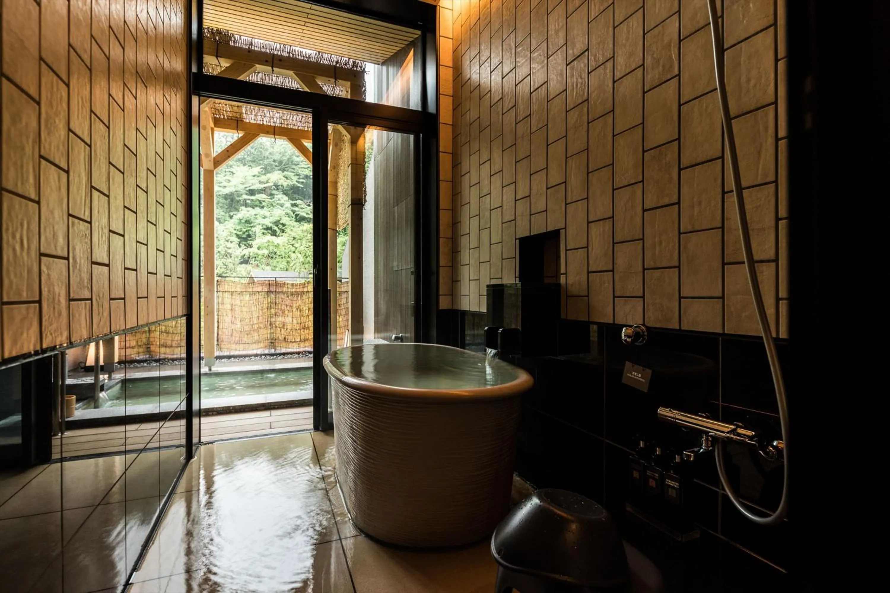 Hot Spring Bath in Hakone Kowakien Tenyu