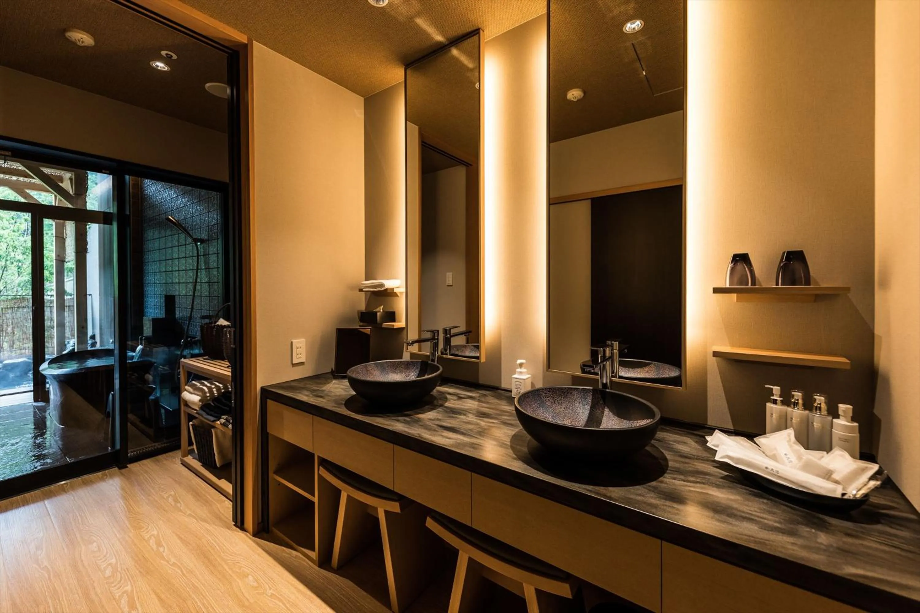 Hot Spring Bath in Hakone Kowakien Tenyu