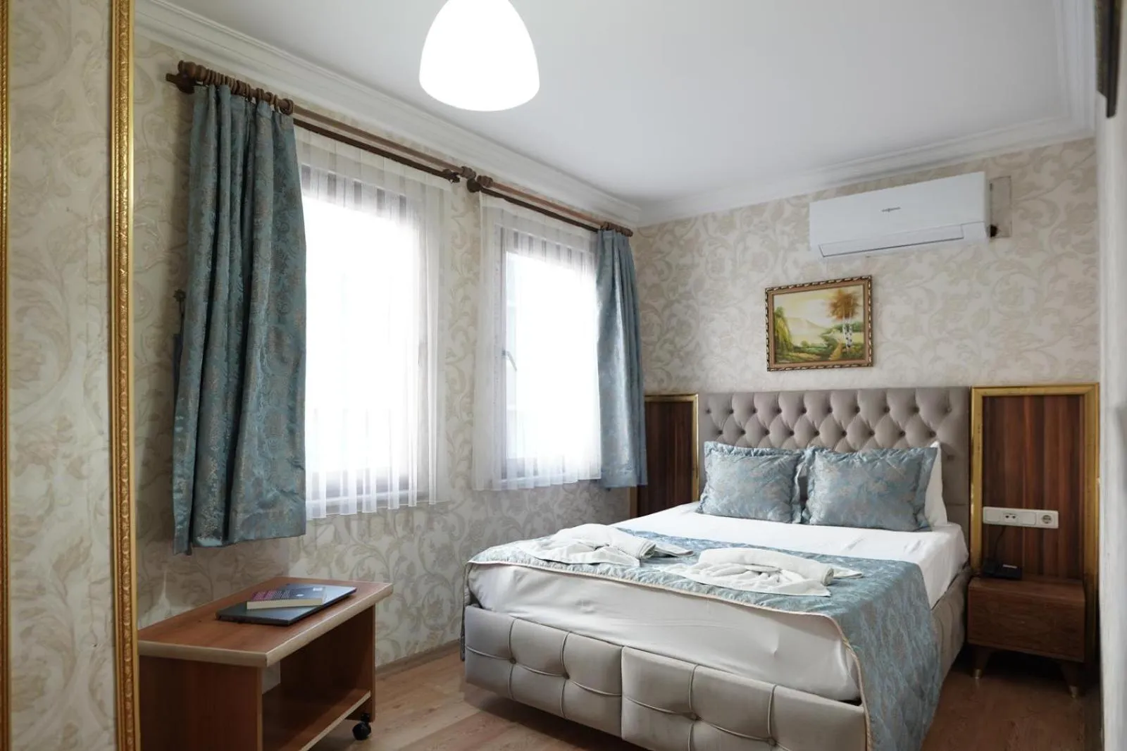 Bed in Angels Garden Hotel - Special Catagory