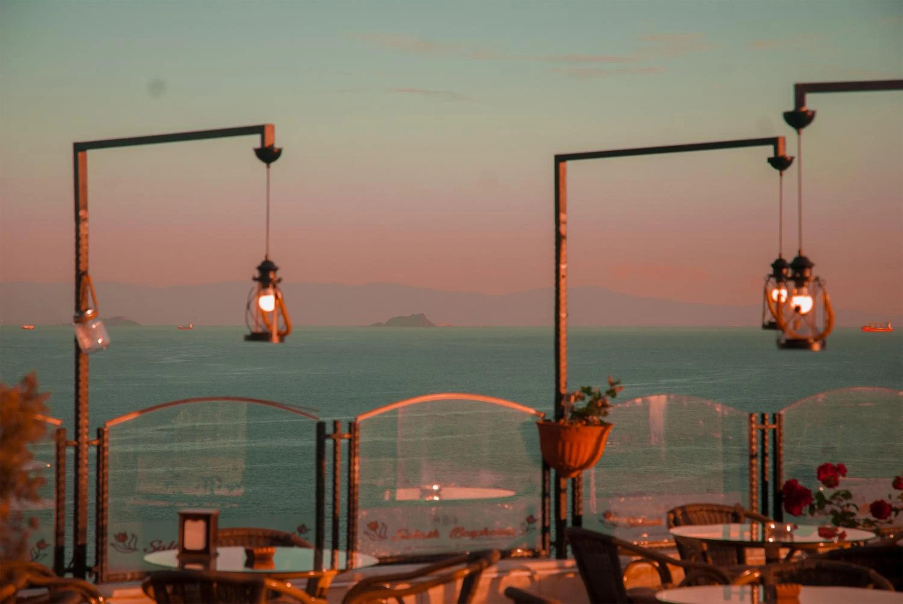 Restaurant/places to eat in Artefes Hotel Old City