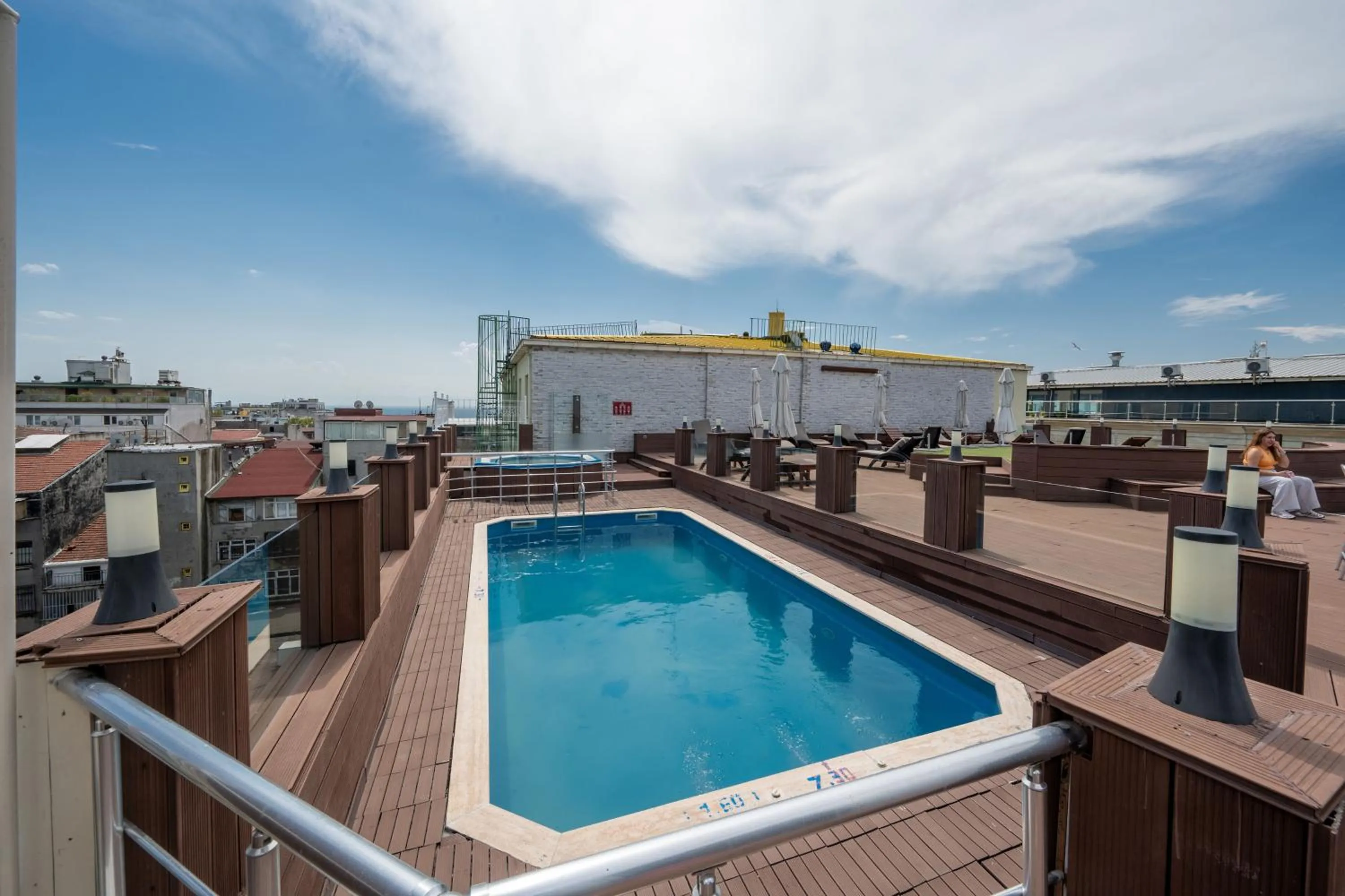 Swimming pool in Klas Hotel Istanbul Old City