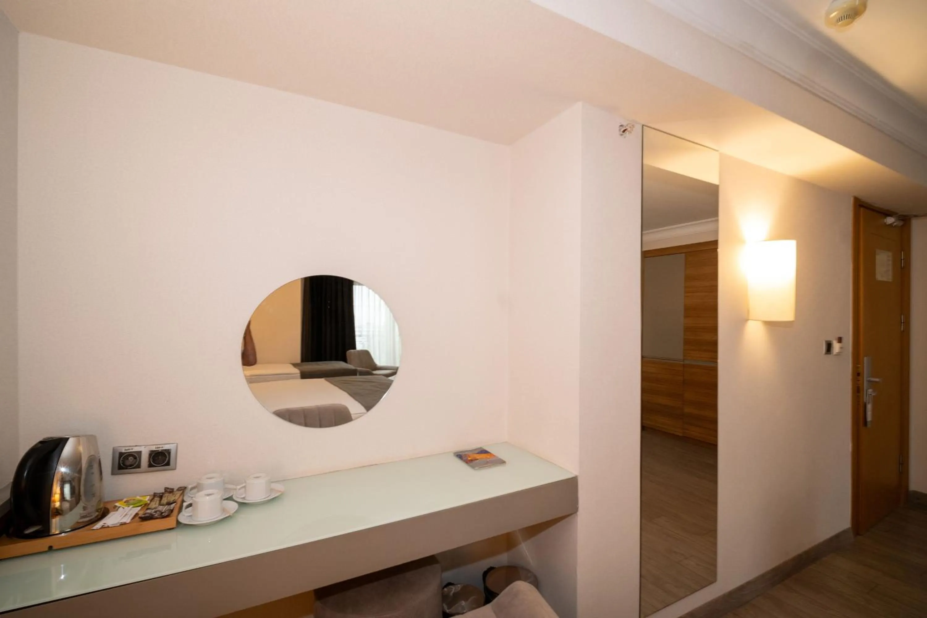 Coffee/tea facilities in Klas Hotel Istanbul Old City