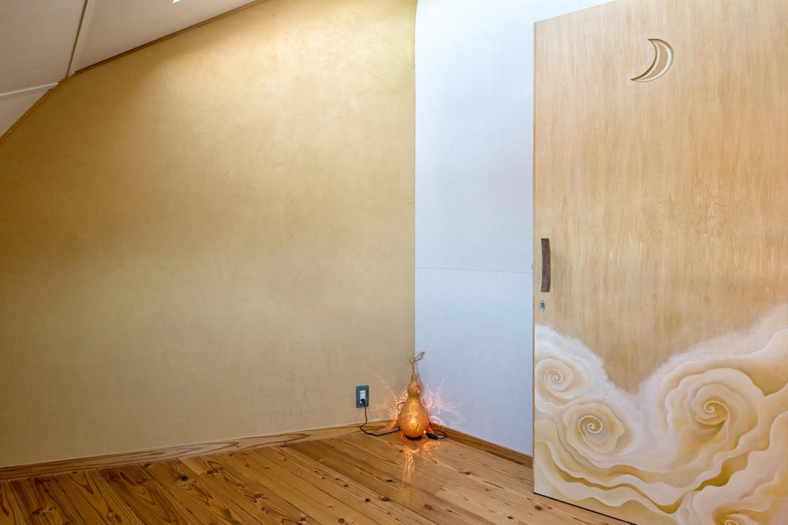 Photo of the whole room in Twin Dome Ryugu