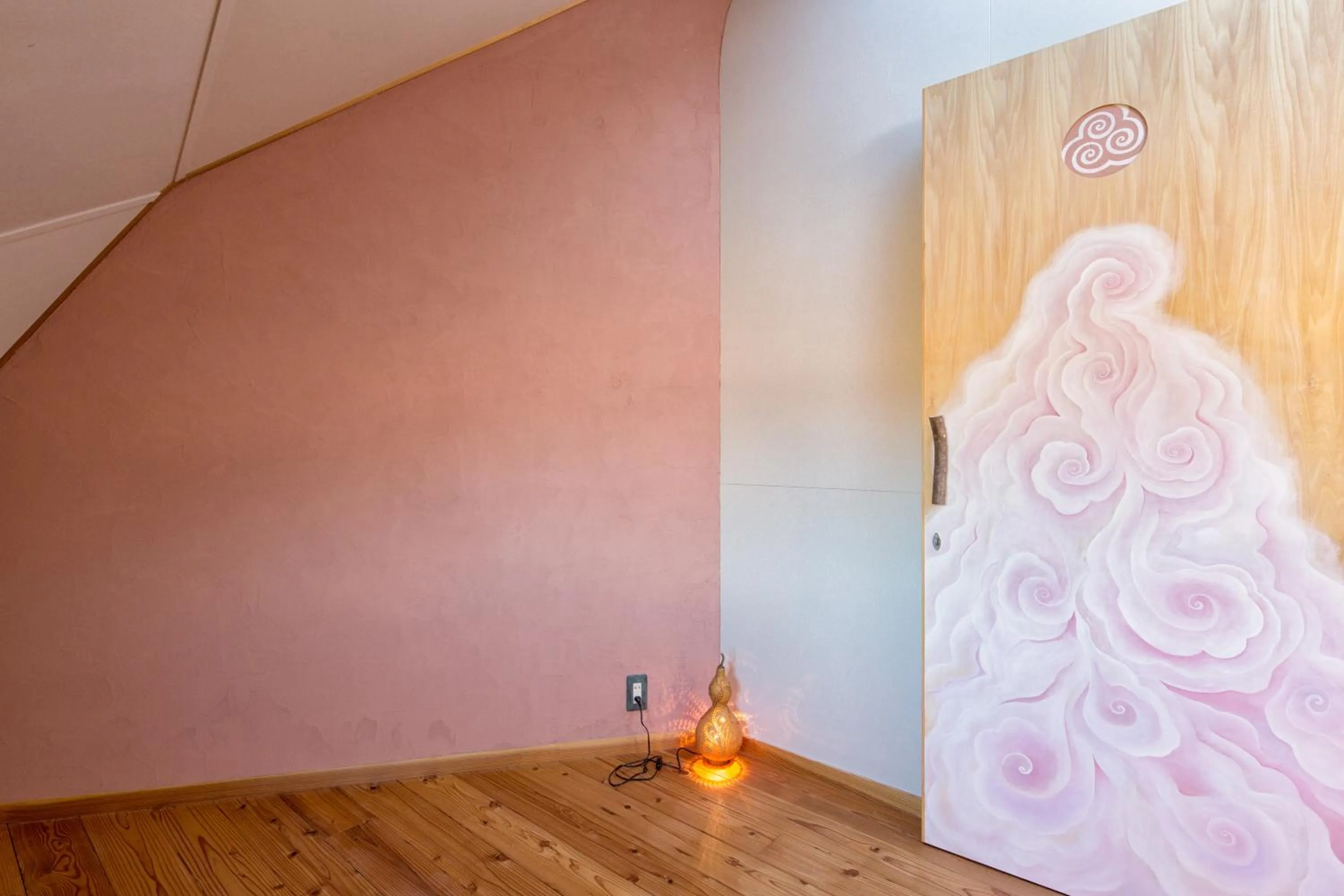 Photo of the whole room in Twin Dome Ryugu