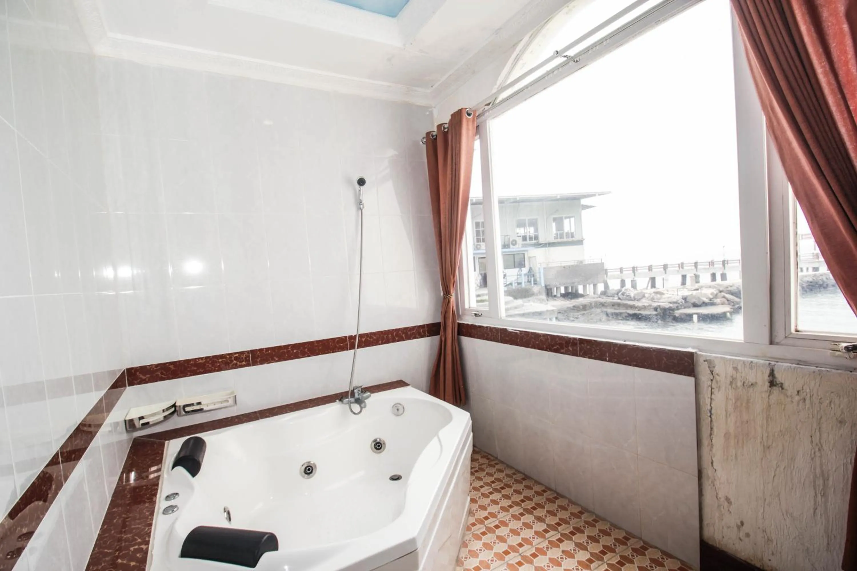 Bath in Allisa Resort Hotel