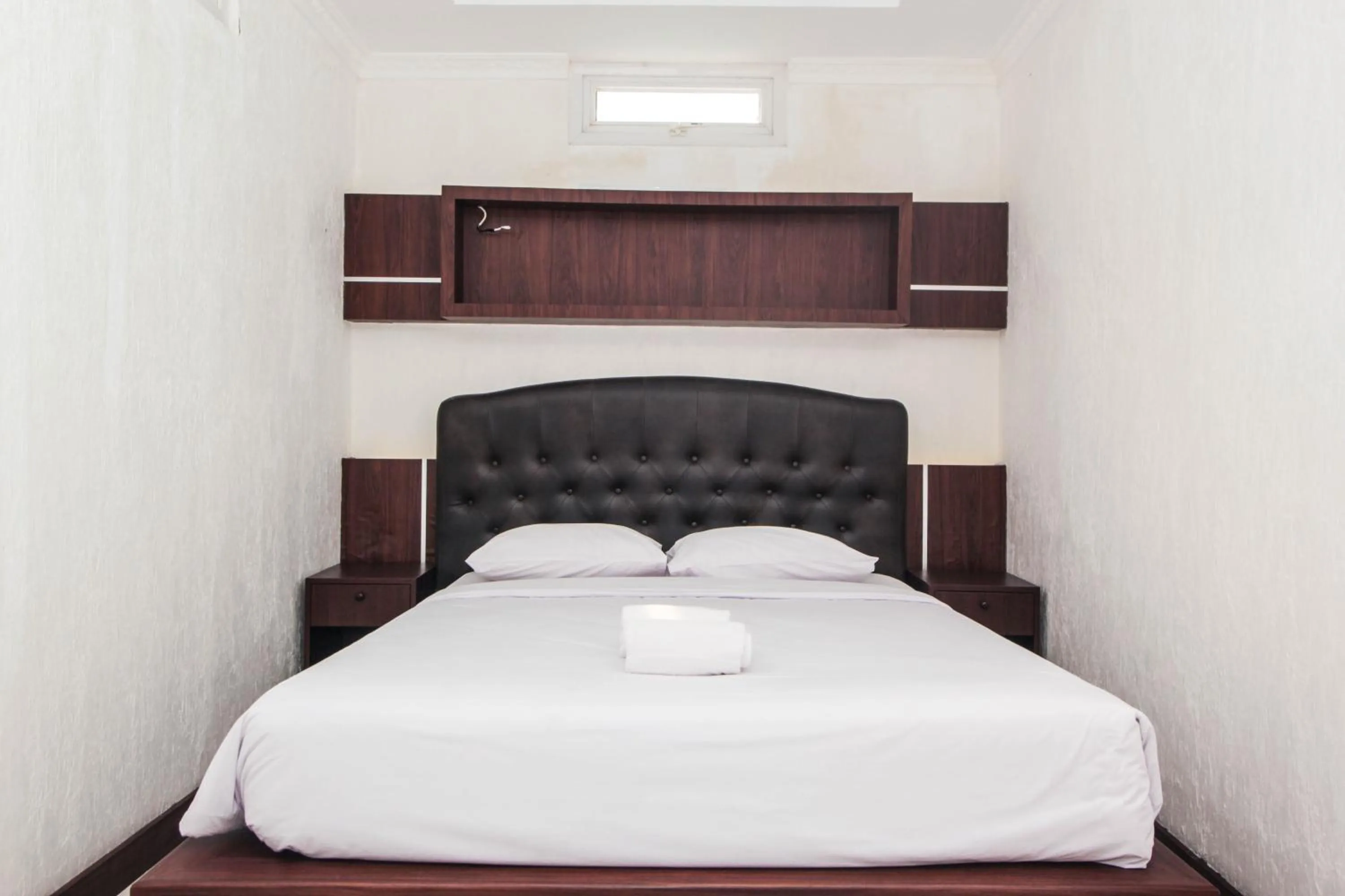 Bed in Allisa Resort Hotel