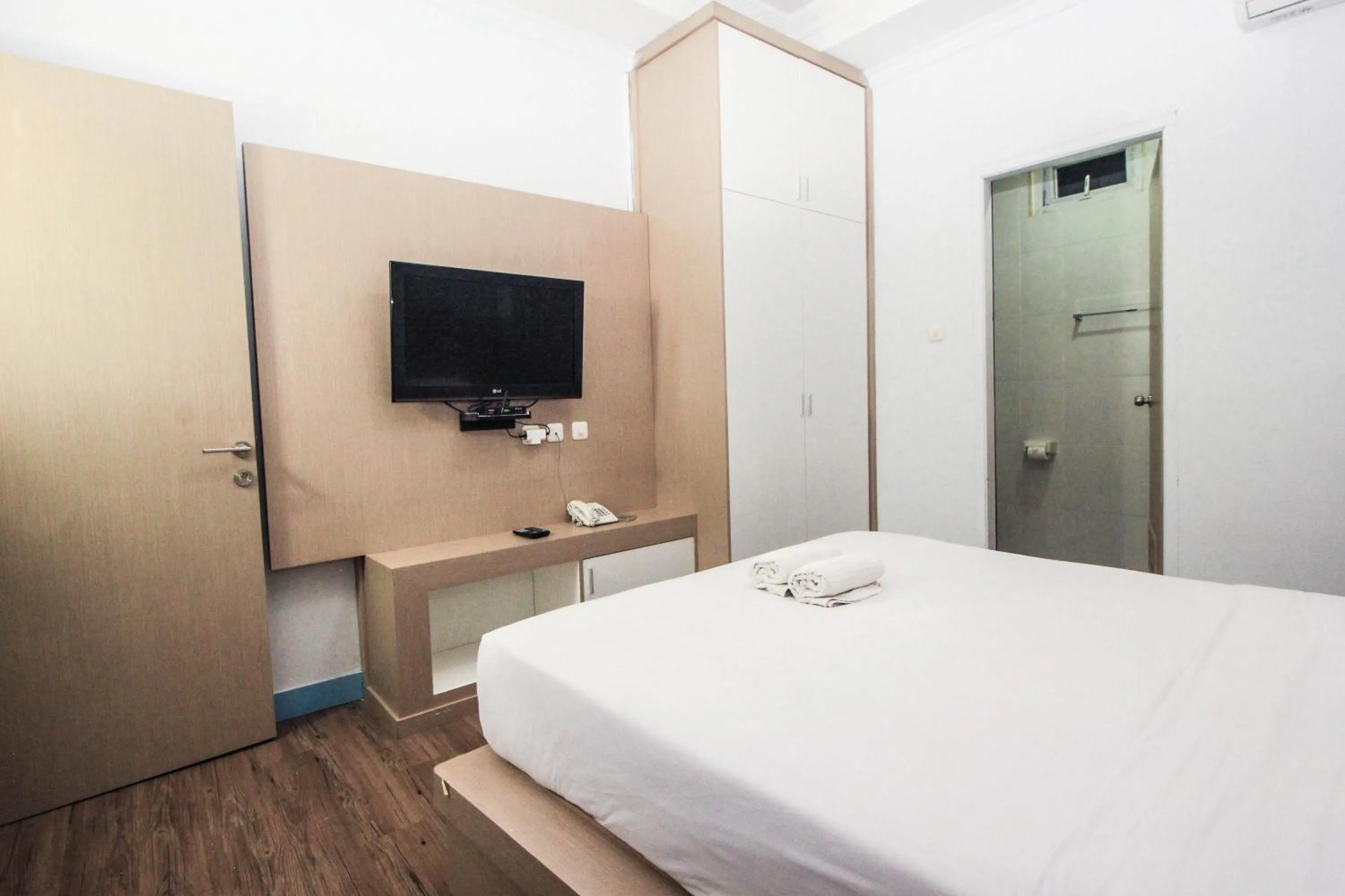 Bed in Allisa Resort Hotel