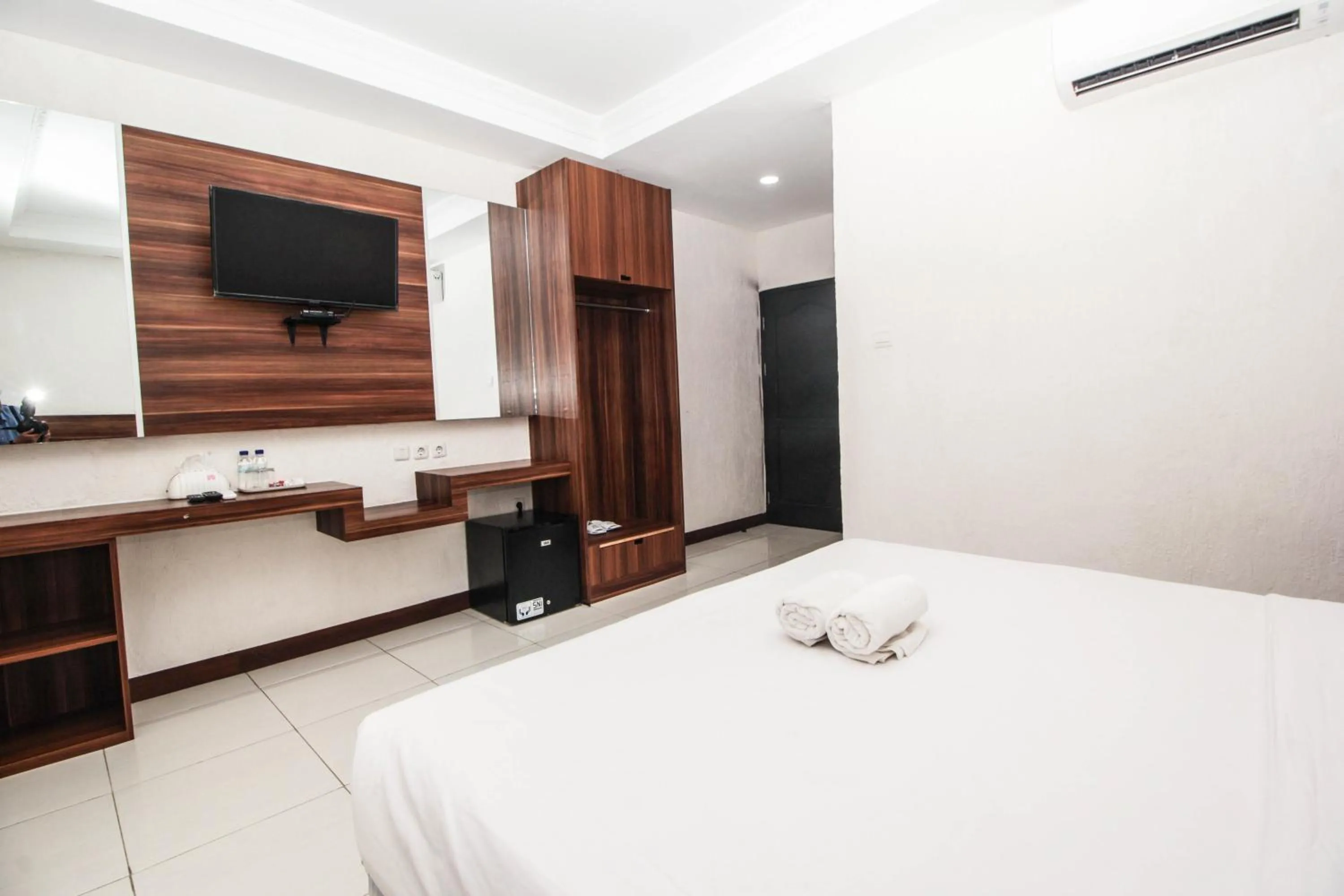 Bed in Allisa Resort Hotel