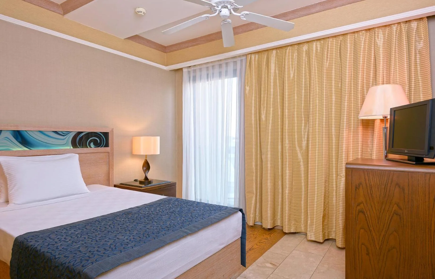 Communal lounge/ TV room, Bed in Lykia World Links Golf Antalya