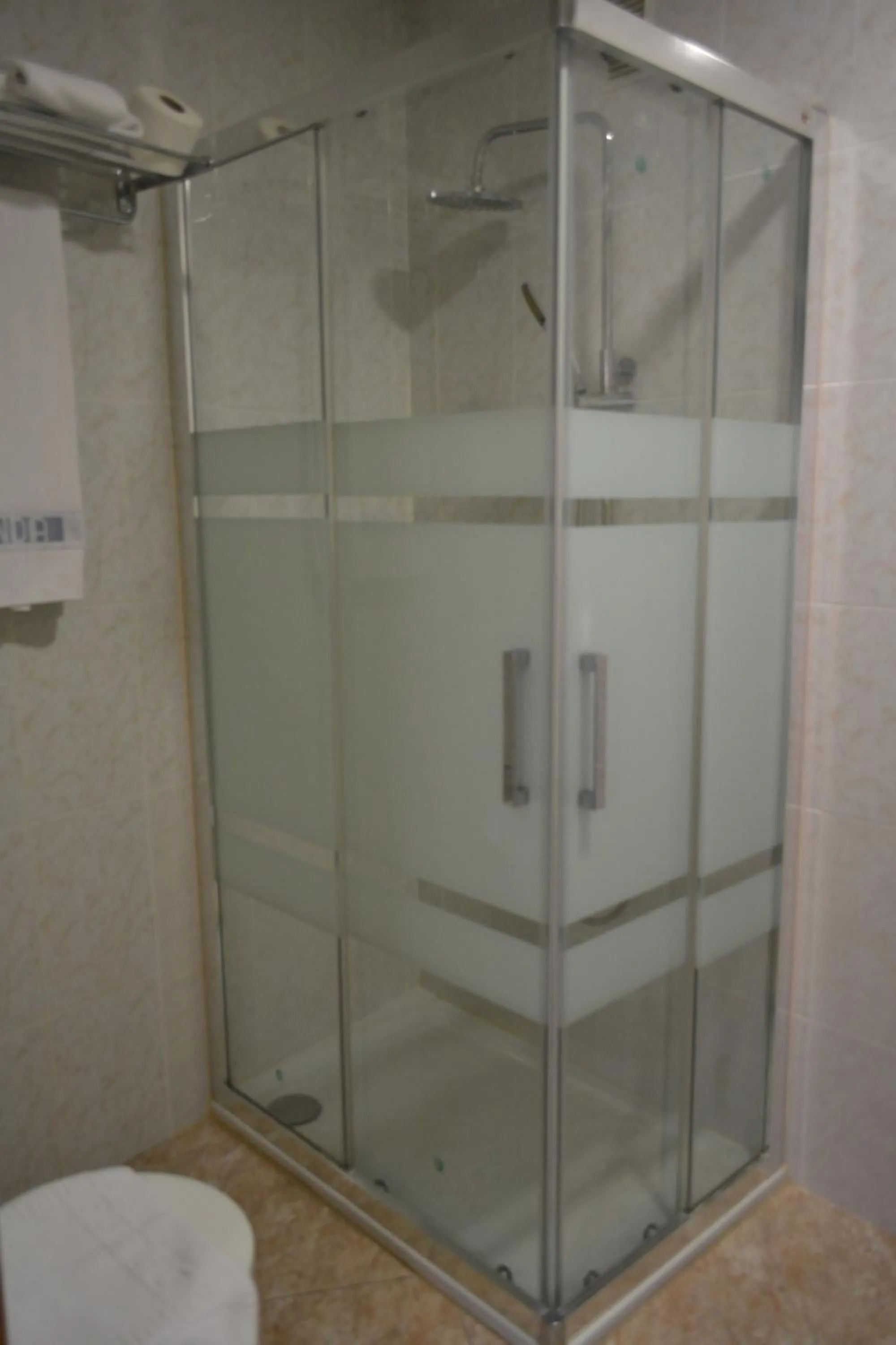 Shower in Gran Hotel Toledo