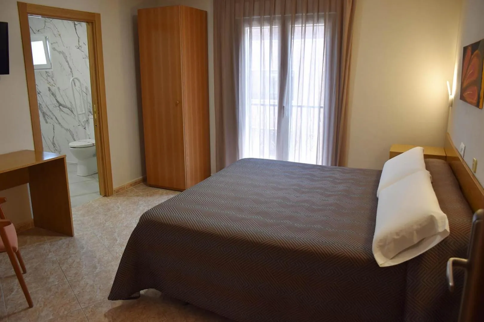 Photo of the whole room, Bed in Gran Hotel Toledo
