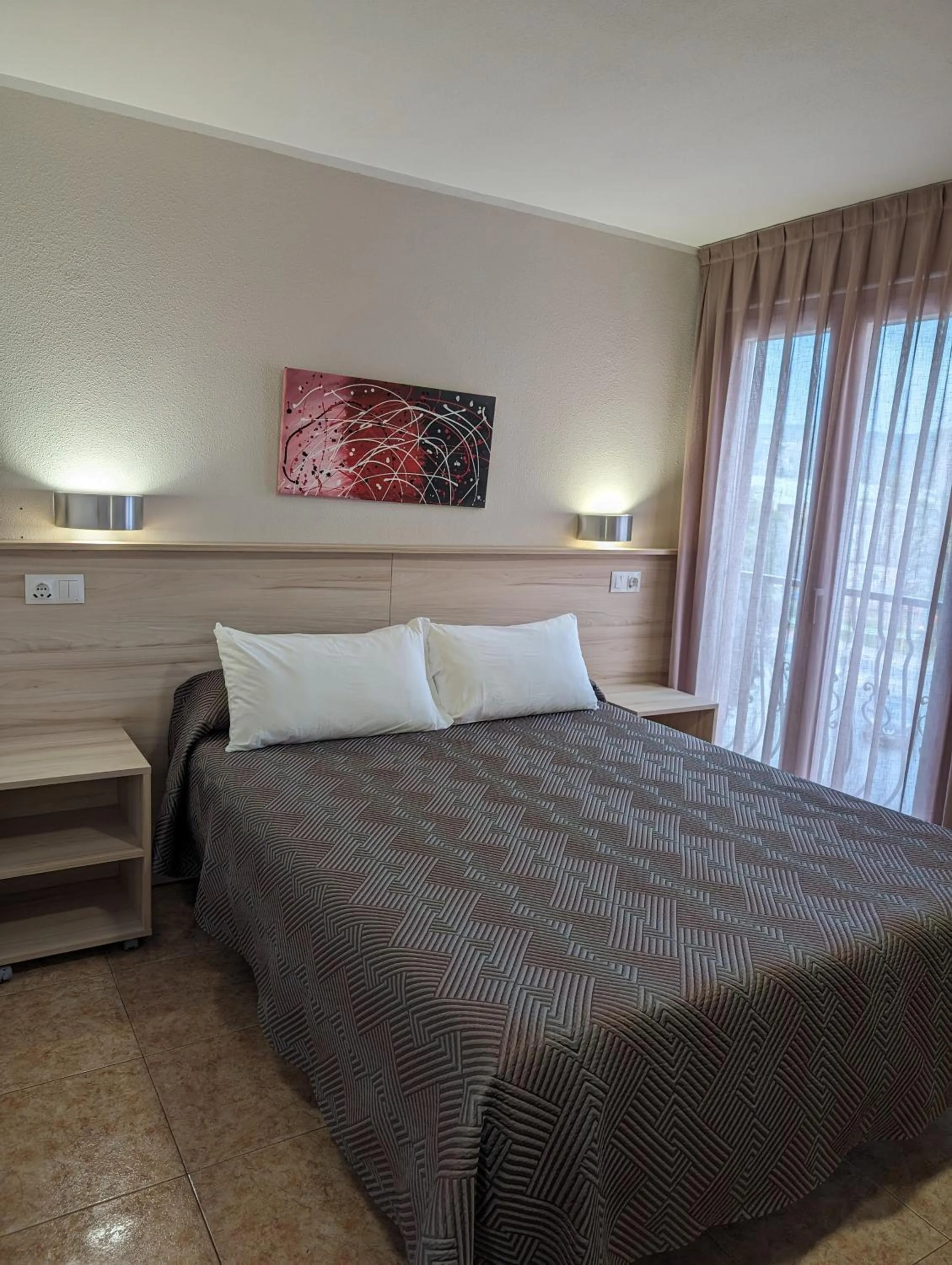 Photo of the whole room, Bed in Gran Hotel Toledo