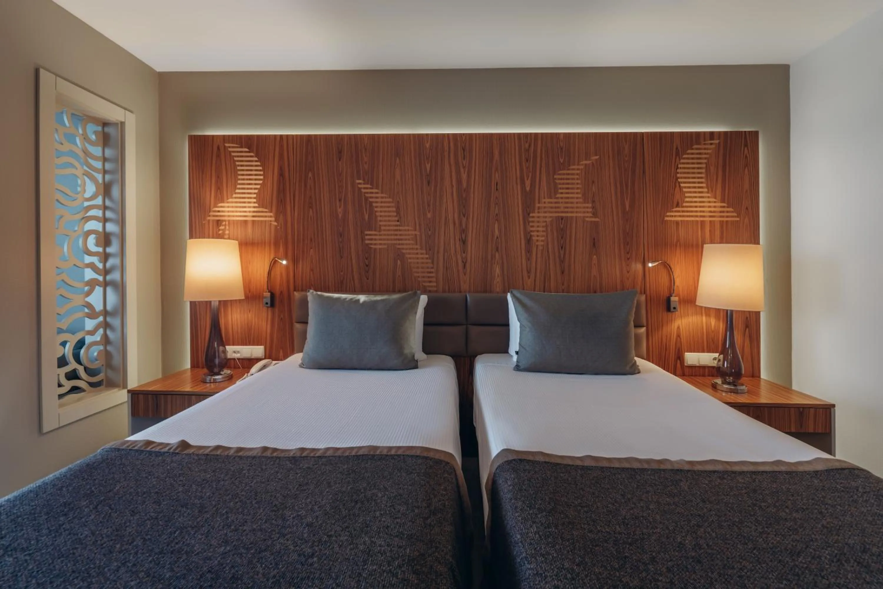 Bed in Paloma Perissia