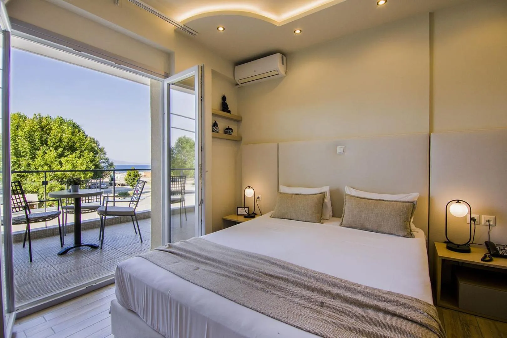Bed in Kasta Beach Hotel