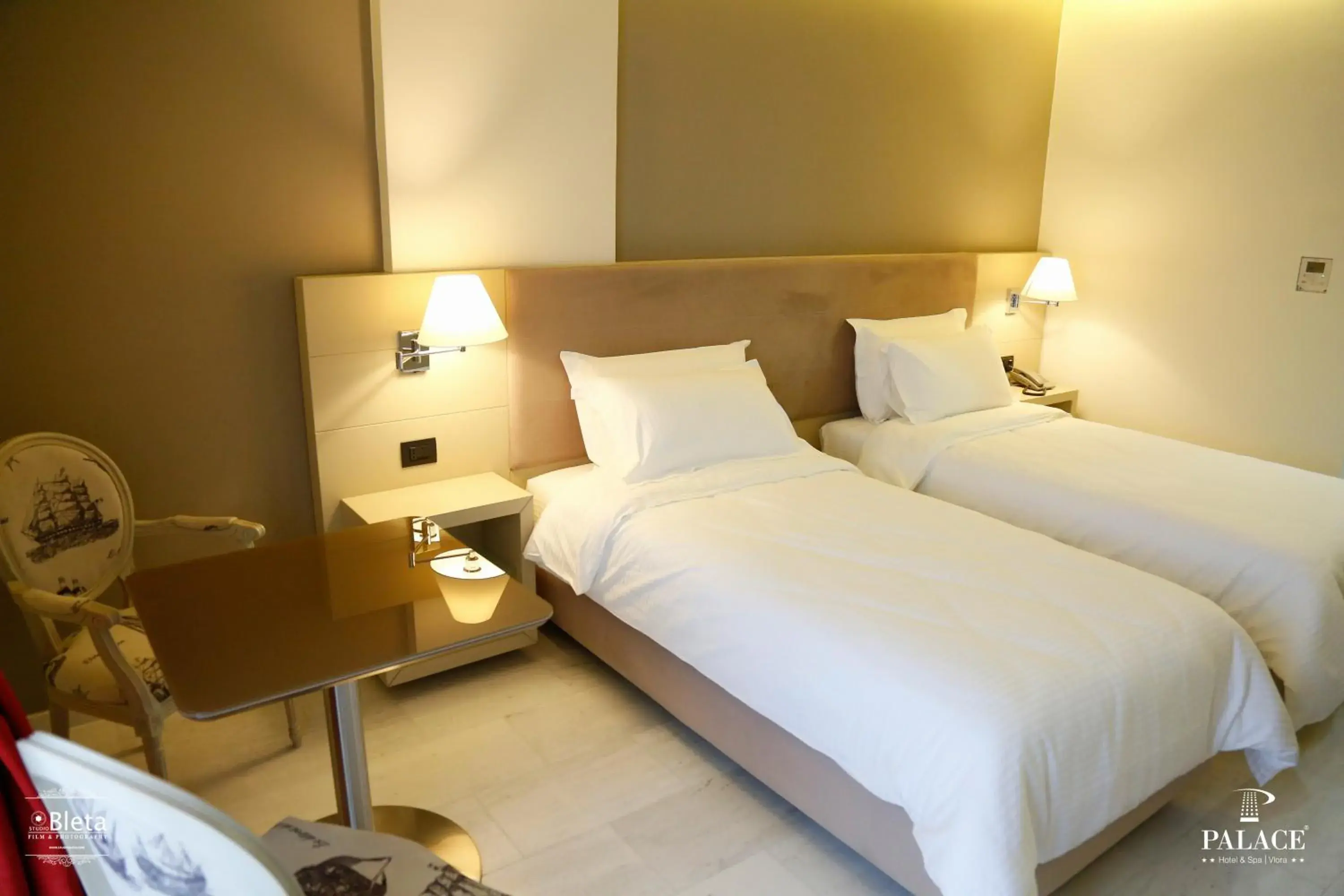 Double Room in Hotel Palace Double Room in Hotel Palace