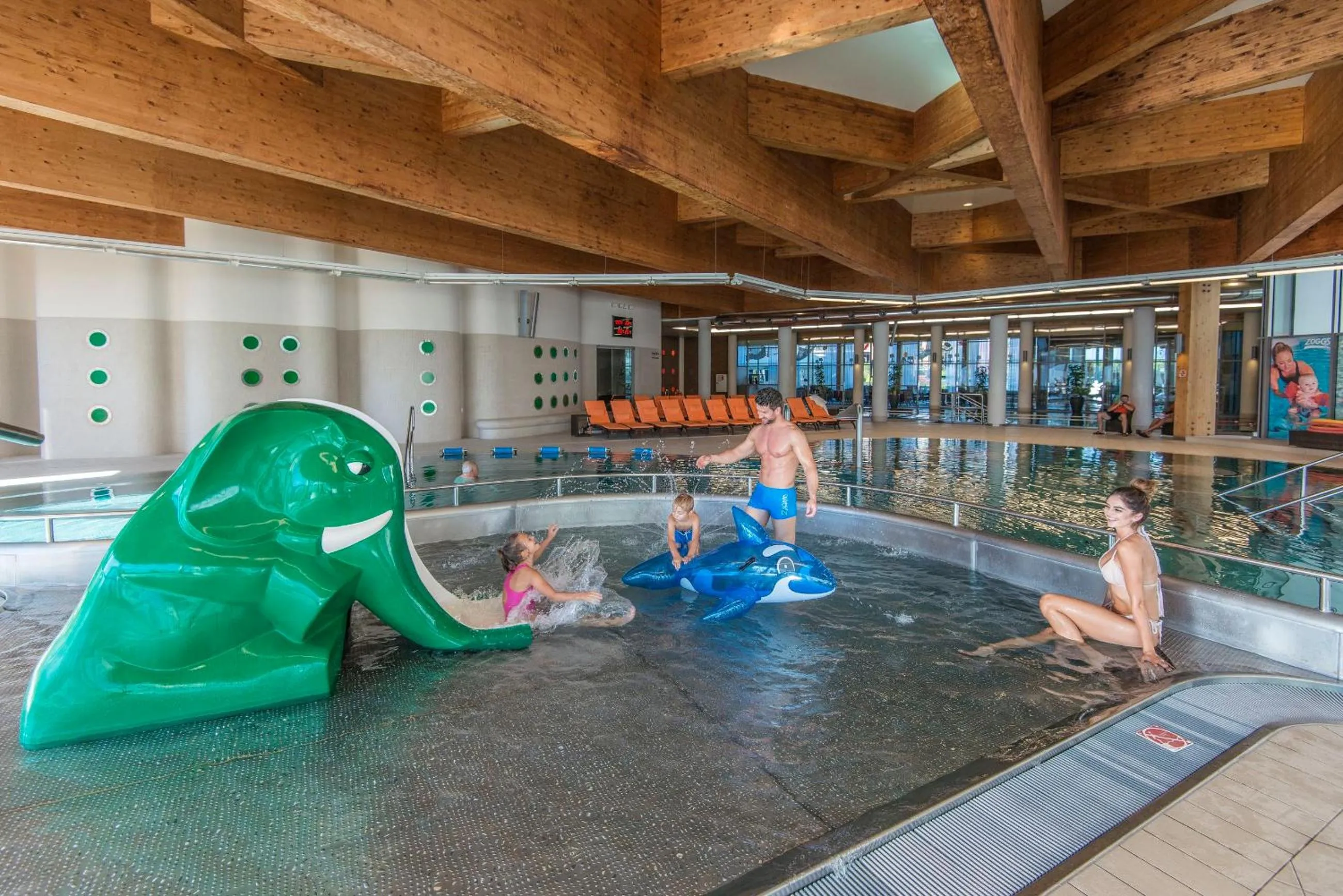 Pool view in Hotel Aquarius SPA