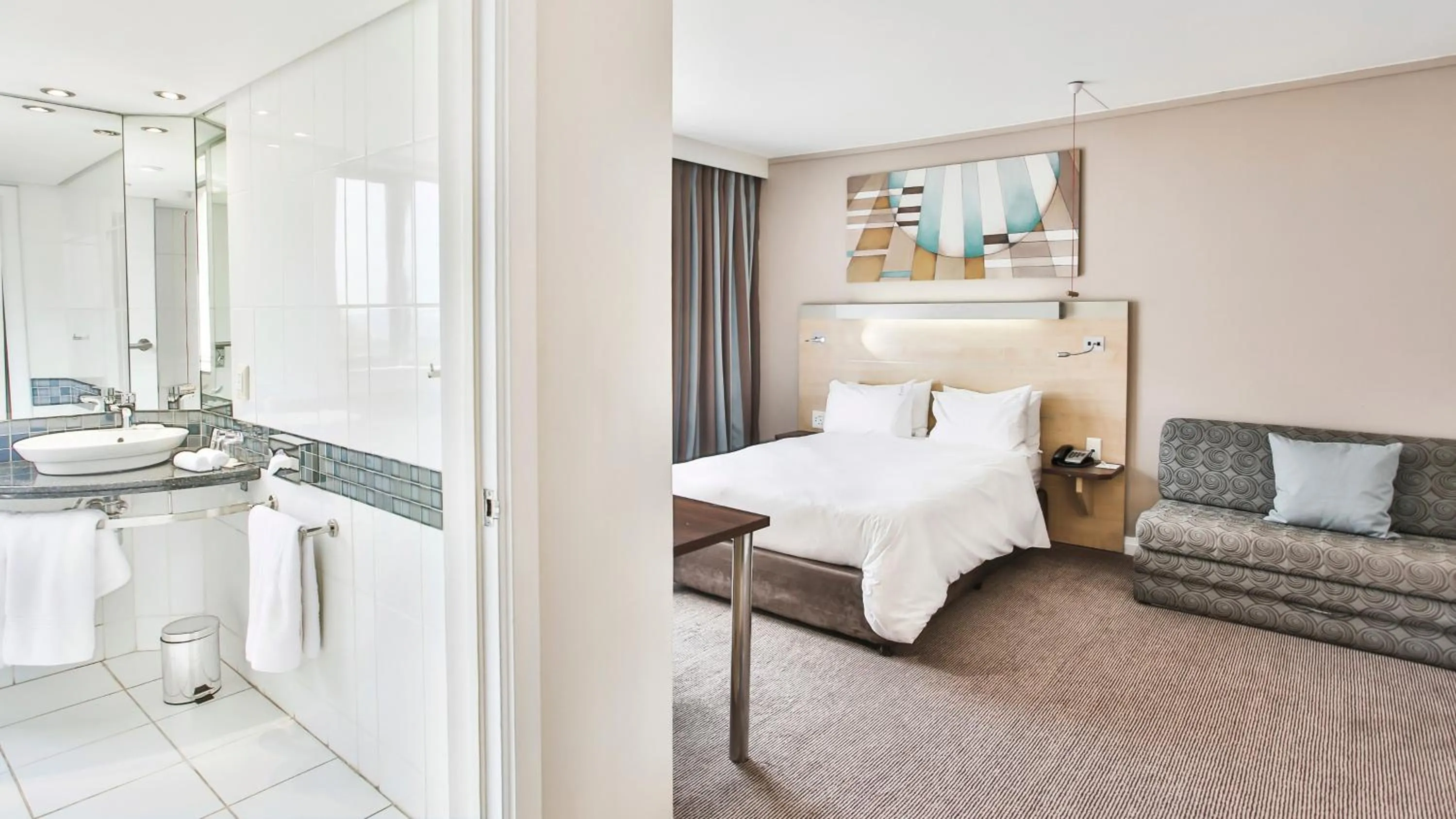 Photo of the whole room, Bed in Holiday Inn Express Sandton-Woodmead by IHG