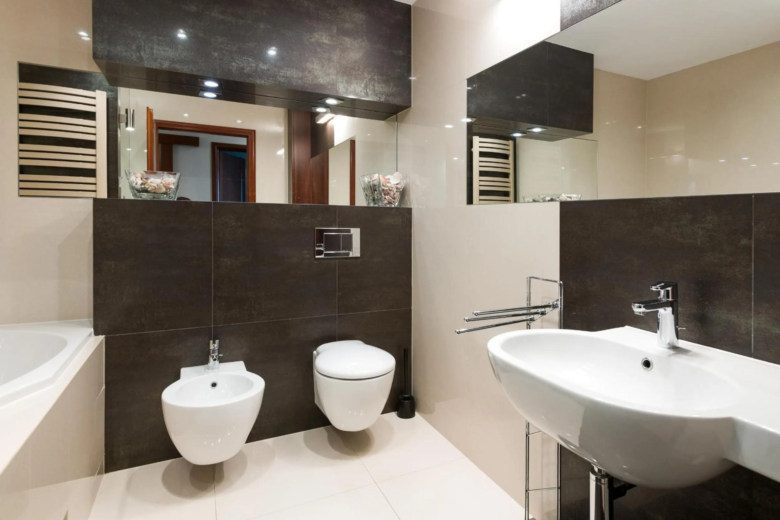 Bathroom in Yourplace Biskupia Old Town Apartments