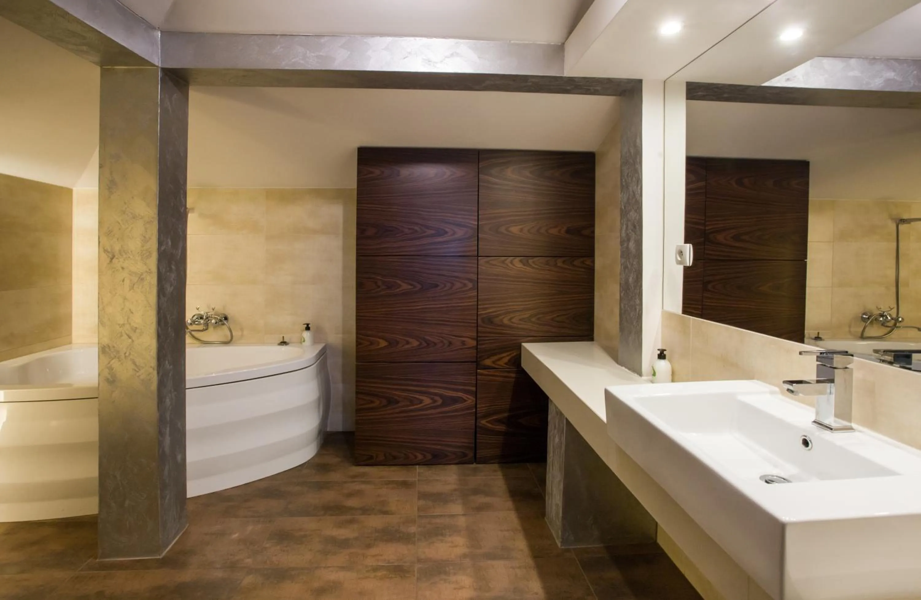 Bathroom in Yourplace Biskupia Old Town Apartments